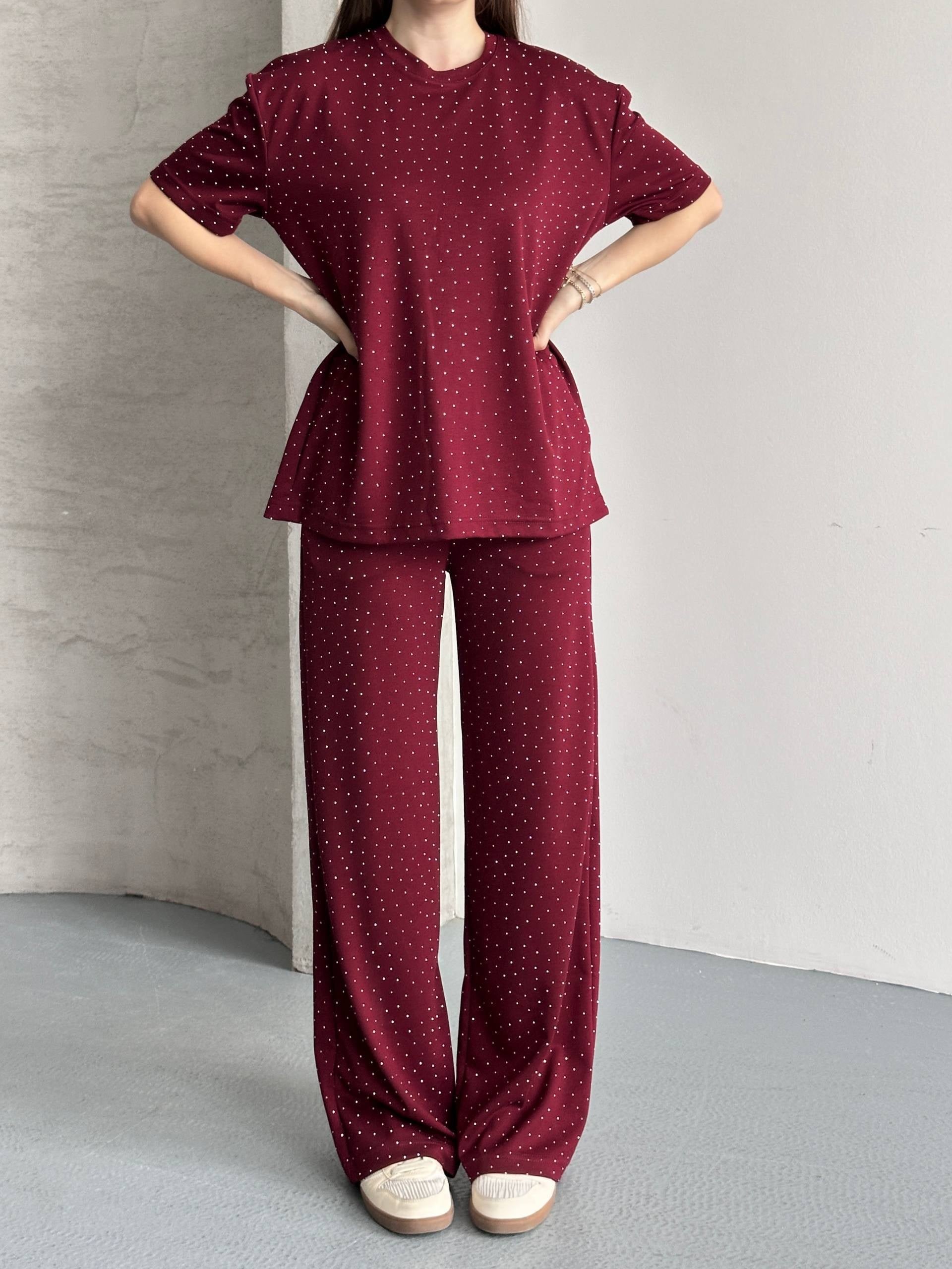 Kadın Bisiklet Yaka Taş İşlemeli Oversize T-Shirt ve Pantolon Takımı - Bordo