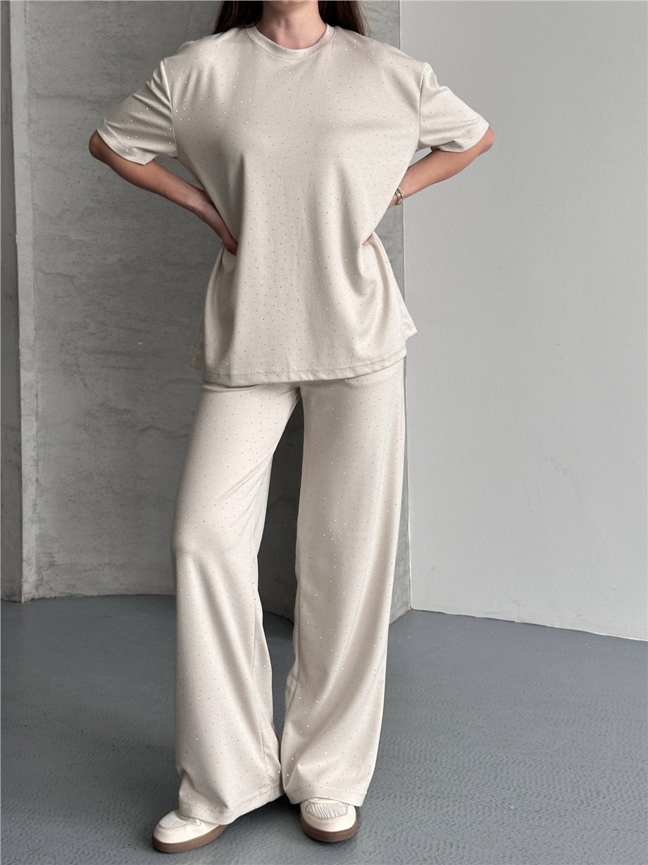 Kadın Bisiklet Yaka Taş İşlemeli Oversize T-Shirt ve Pantolon Takımı - HYN-00000879-006 - BEJ