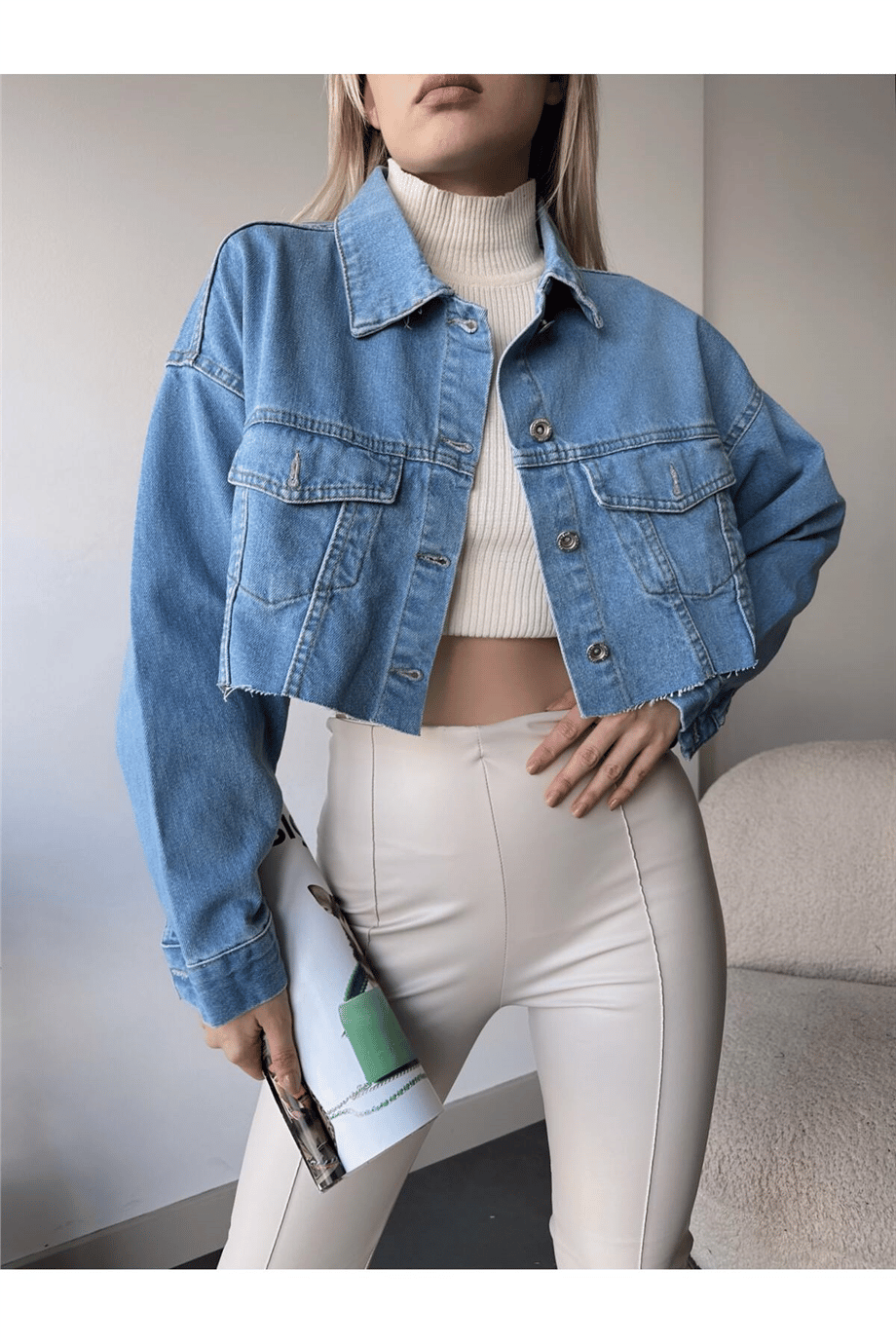 KADIN ÇİFT CEPLİ LAZER KESİM CROP DENİM CEKET ZYN-58394 - MAVİ