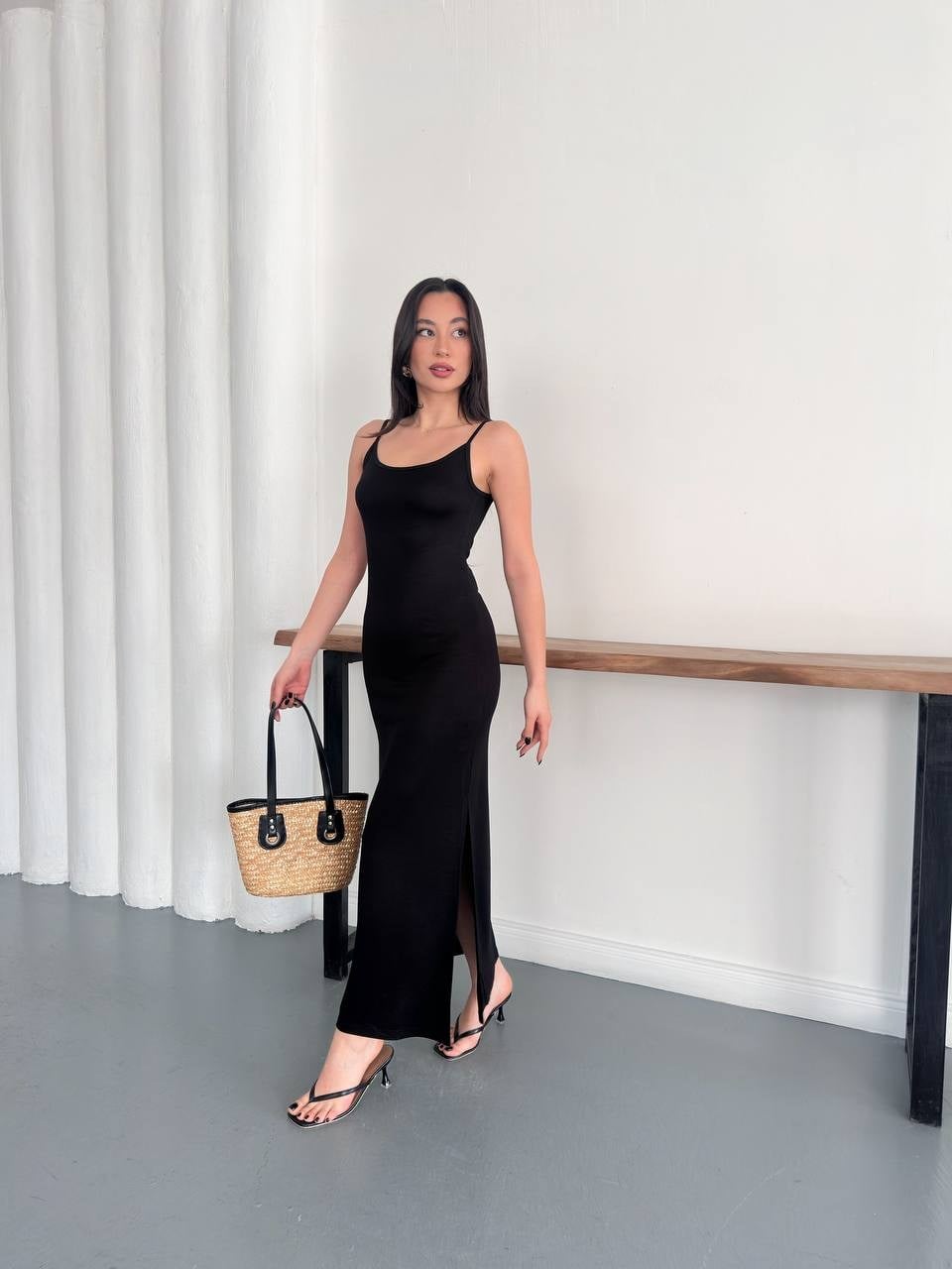 Kadın İp Askılı Yırtmaçlı Basic Maxi Elbise - Siyah