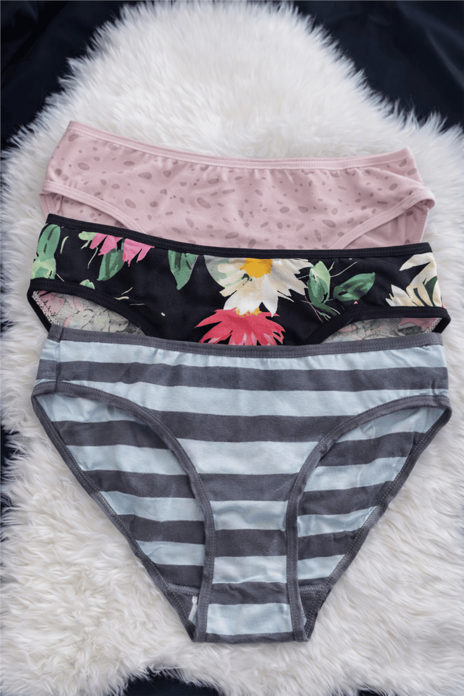 Kadın Soft Dokulu Desenli Bikini Külot 3’lü Set NSA-58057 - Çok Renkli