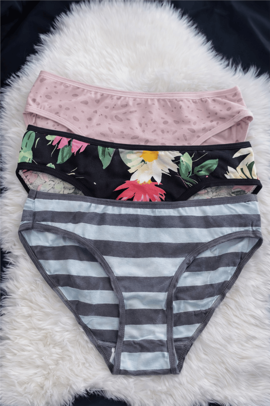 Kadın Soft Dokulu Desenli Bikini Külot 3’lü Set NSA-58057 - Çok Renkli