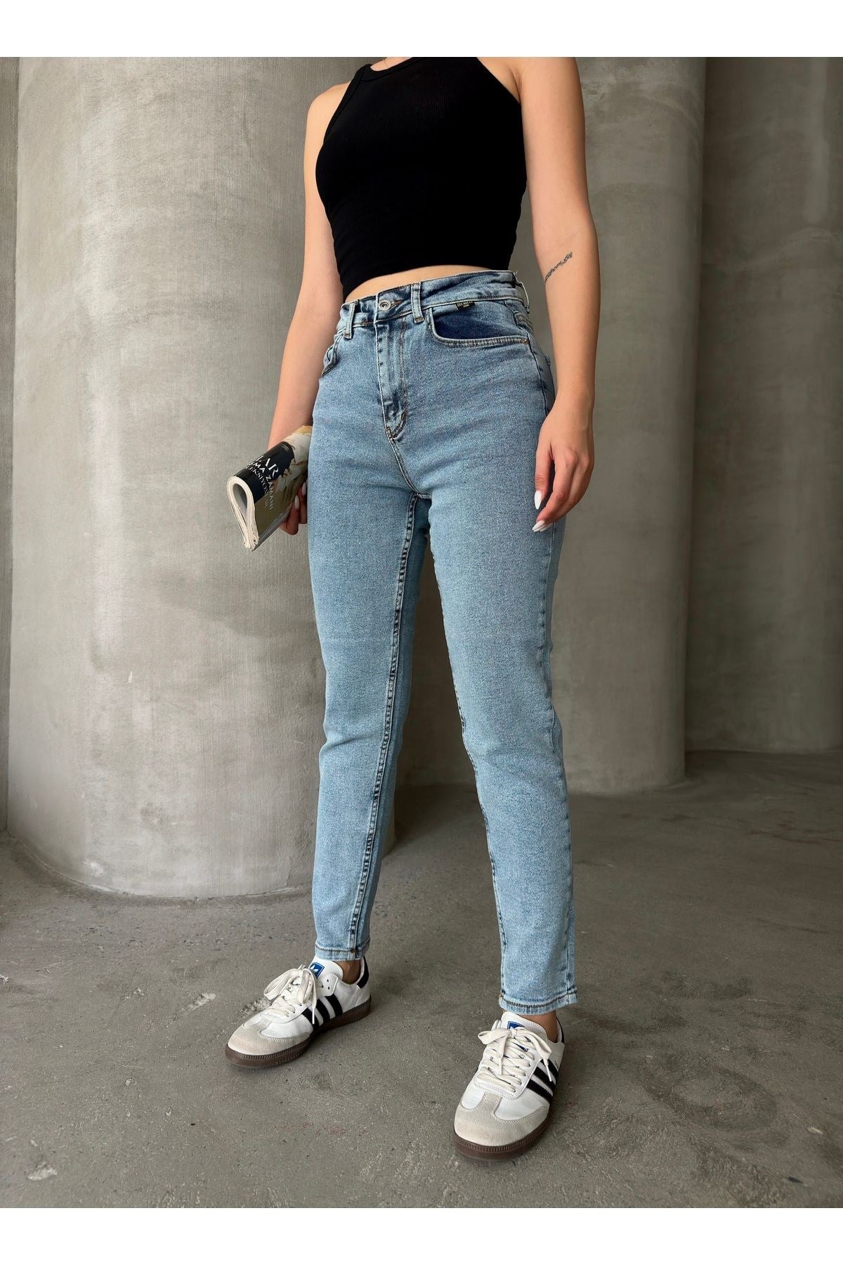 KADIN TAŞ YIKAMALI MOM JEAN KOT PANTOLON ZYN-58718 - AÇIK MAVİ