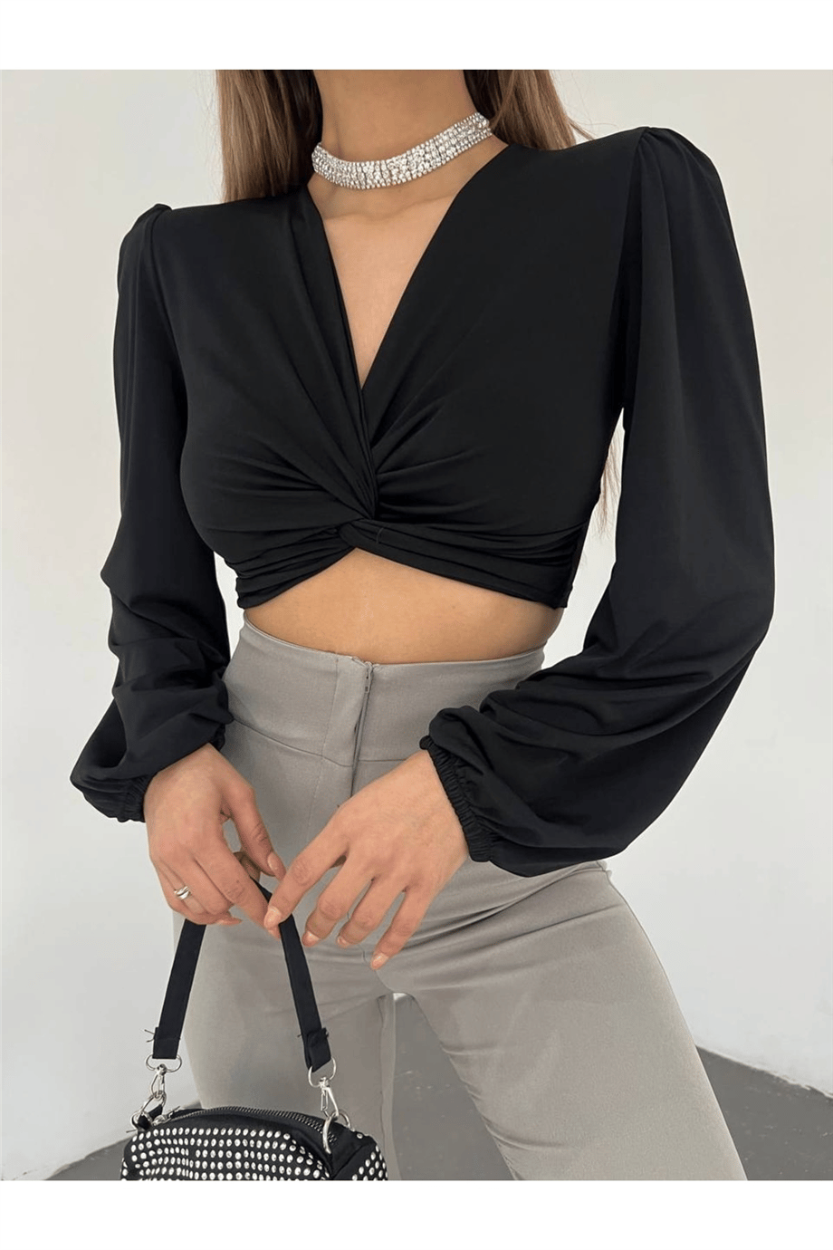 Kadın V Yaka Büzgülü Uzun Kol Crop Bluz Zyn-58396 - Siyah · 2