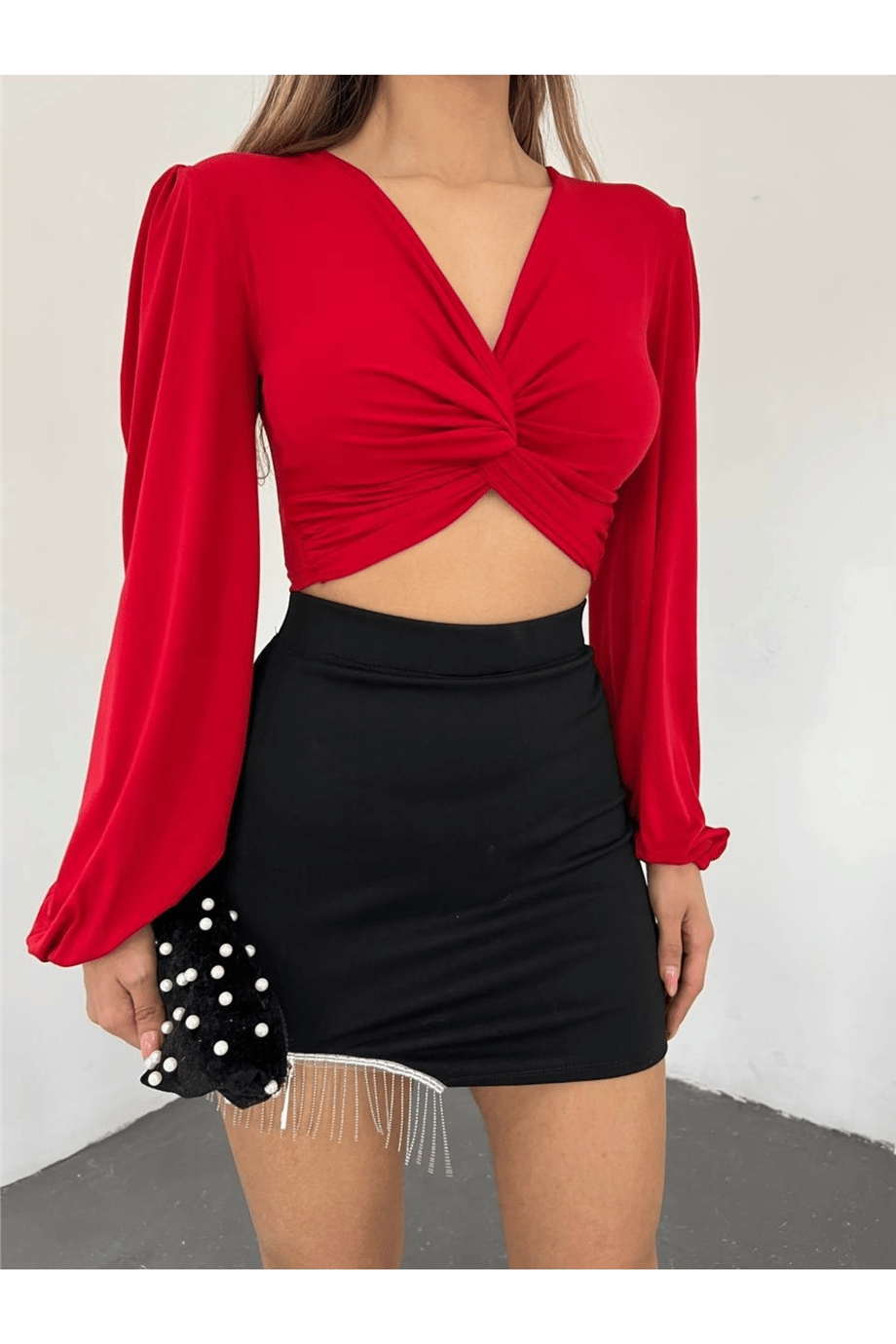 Kadın V Yaka Büzgülü Uzun Kol Crop Bluz Zyn-58396 - KIRIMIZI · 2