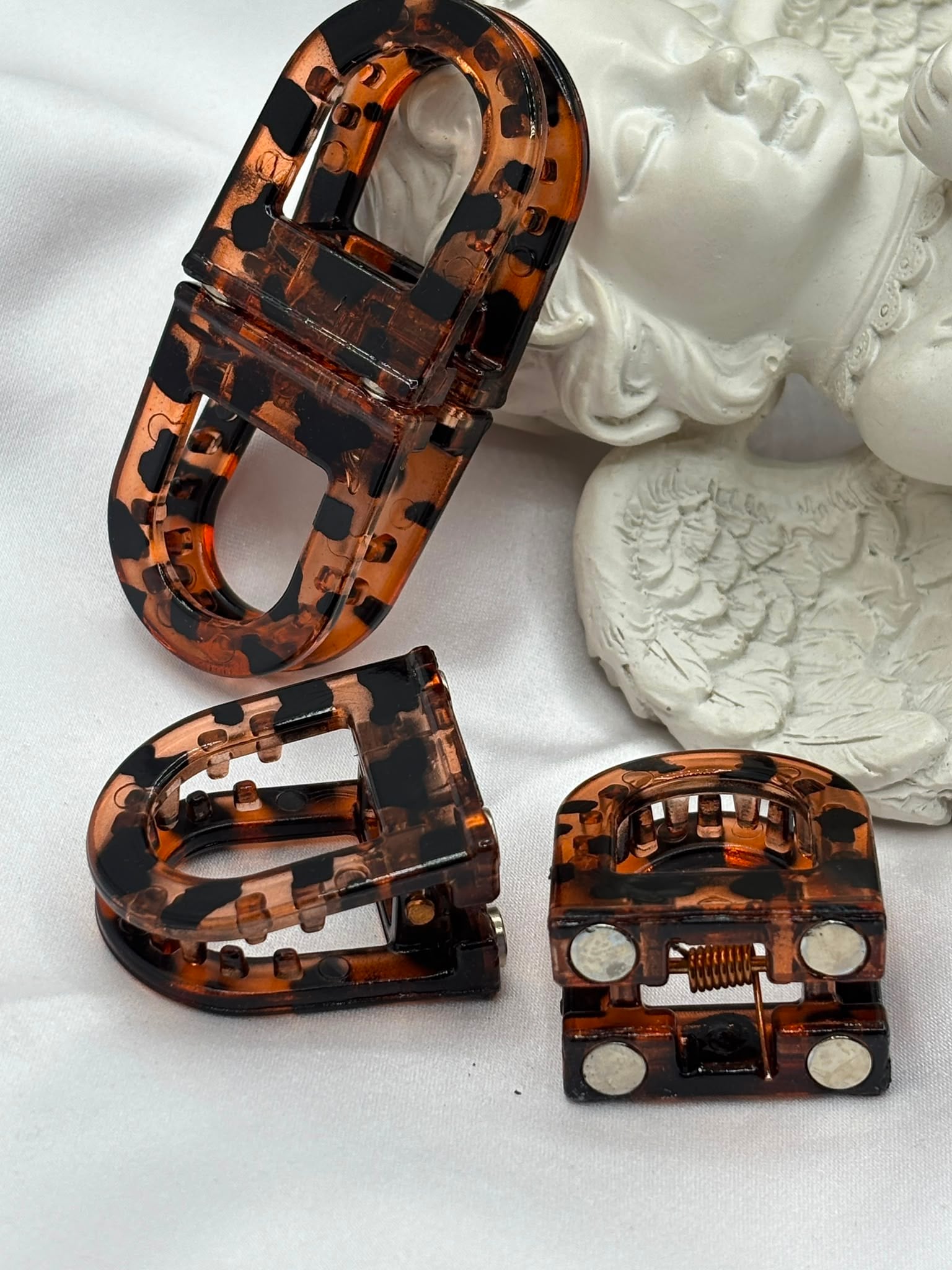 MIKNATISLI TOKATOKA MODELLERİMİZ26-BRŞ-0008MIKNATISLI TOKA26-SOS-0010TOKA MODELLERİMİZCelik Taki Accesories110,00 Toptan Çelik Takı,Çelik Aksesuar Toptancısı,xp.xuping.cm jewellery.toptan takı.Serpil Kul,Toptan Çelik Takı,Serkan Kul- Çelik Takı, Bijuteri, Yonca kolye , Çelik kelepçe , Çelik kolye Celik Taki AccesoriesMIKNATISLI TOKA