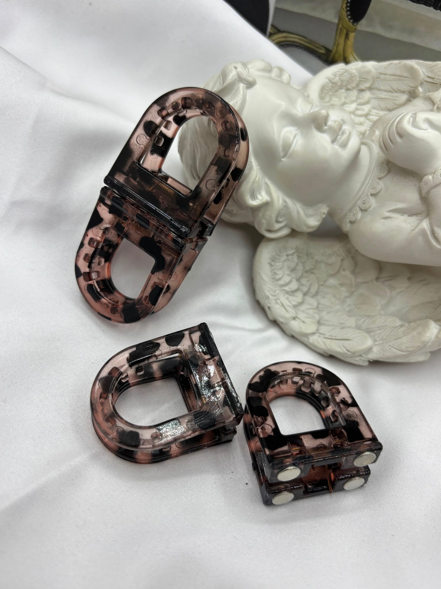 MIKNATISLI TOKATOKA MODELLERİMİZ26-BRŞ-0009MIKNATISLI TOKA26-SOS-0010TOKA MODELLERİMİZCelik Taki Accesories110,00 Toptan Çelik Takı,Çelik Aksesuar Toptancısı,xp.xuping.cm jewellery.toptan takı.Serpil Kul,Toptan Çelik Takı,Serkan Kul- Çelik Takı, Bijuteri, Yonca kolye , Çelik kelepçe , Çelik kolye Celik Taki AccesoriesMIKNATISLI TOKA