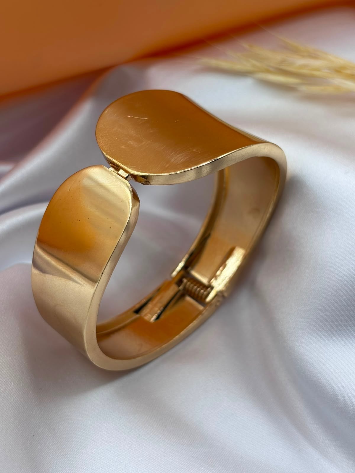 VİP KELEPÇEKelepçe26-MR-002VİP KELEPÇE26-MR-002KelepçeCelik Taki Accesories180,00 Toptan Çelik Takı - Çelik Aksesuar Toptancısı - Serpil Kul - Toptan Çelik Takı -Serkan Kul- Çelik Takı - Bijuteri - Yonca kolye - Çelik kelepçe - Çelik kolye - Çelik küpe - princ küpe- çelik takı acceCelik Taki AccesoriesVİP KELEPÇE