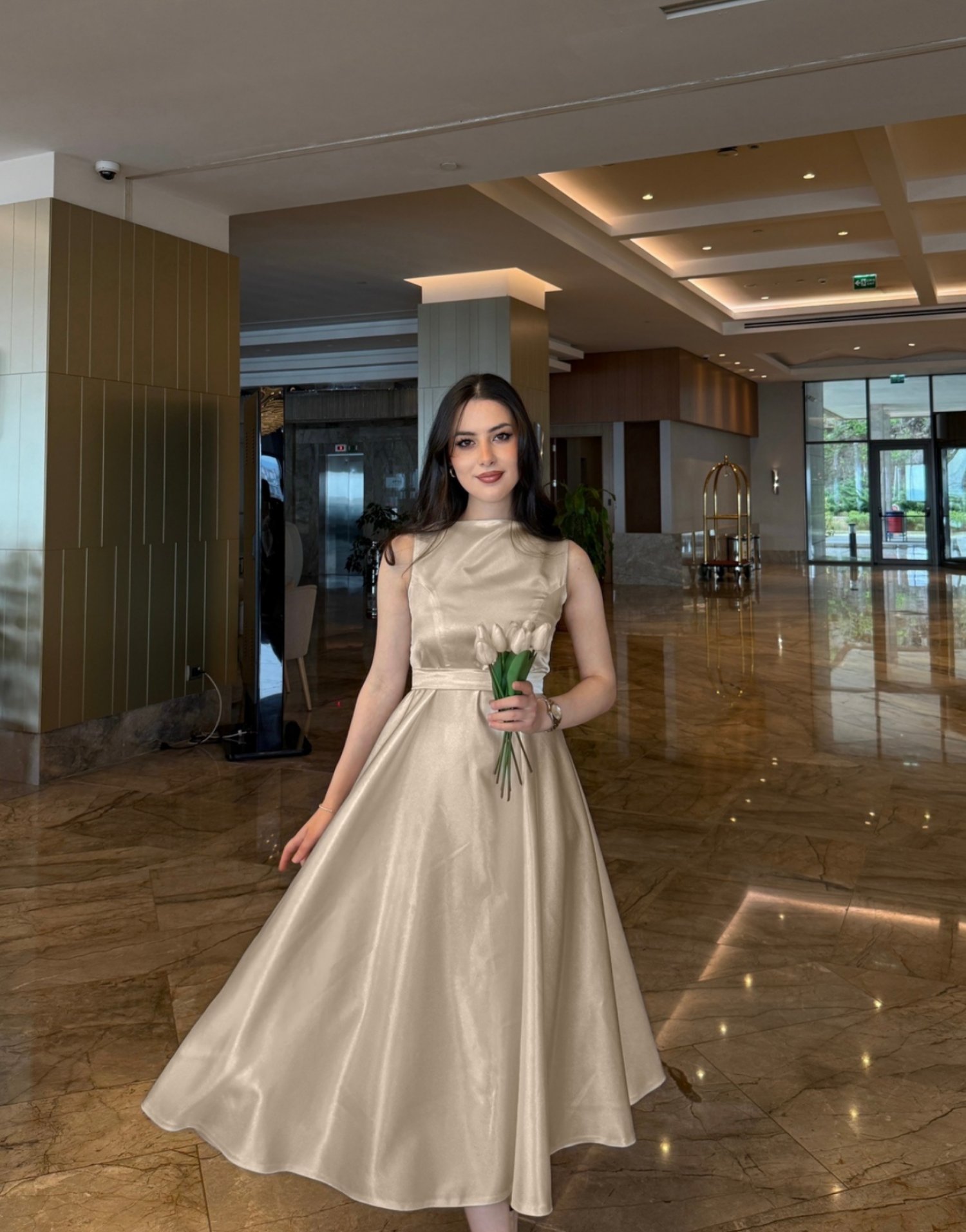 Elya Sıfır Kol Saten Elbise Bej