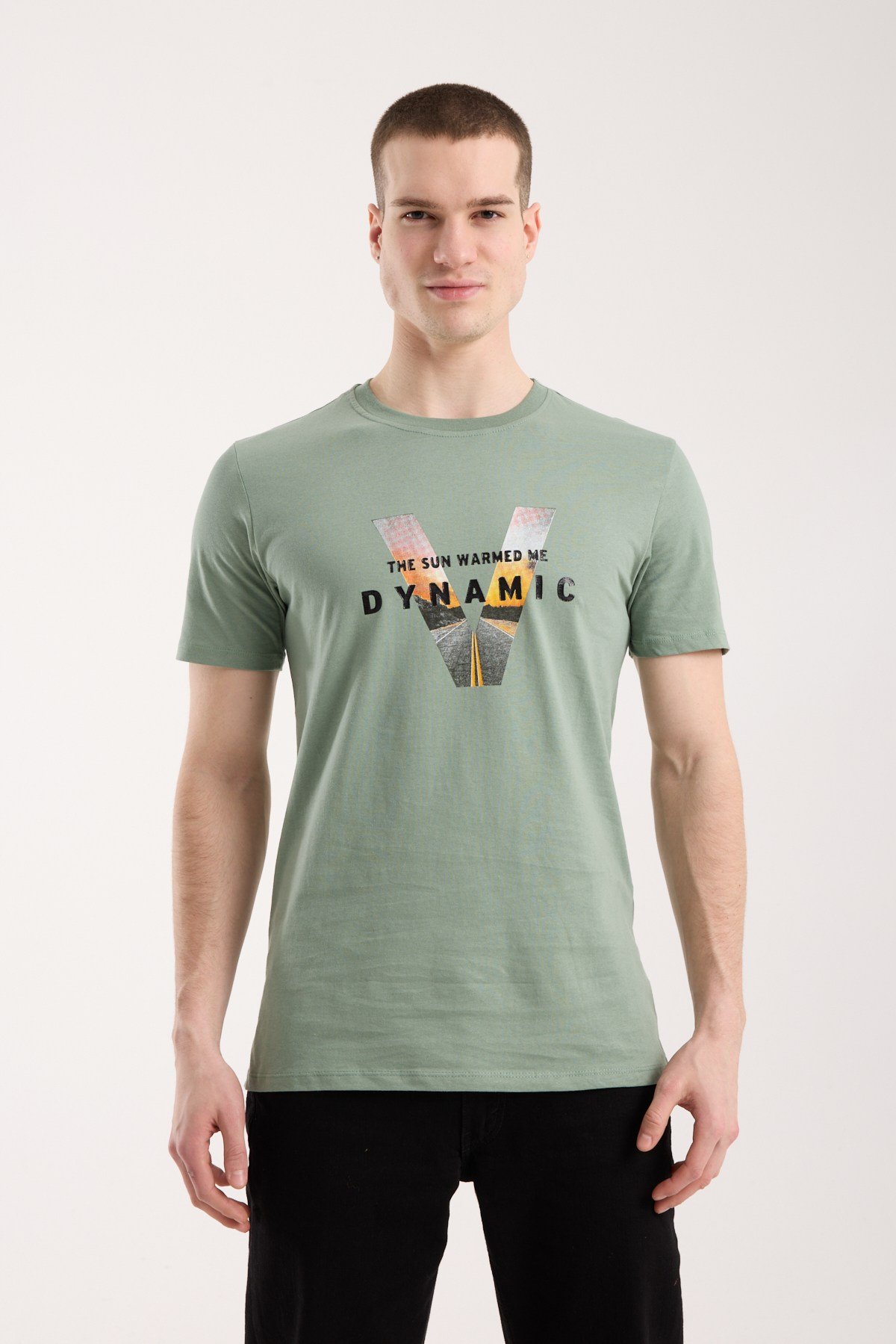 Urban Grafik Baskılı Erkek T-Shirt – Streetwear Stil, Günlük Rahat Kalıp