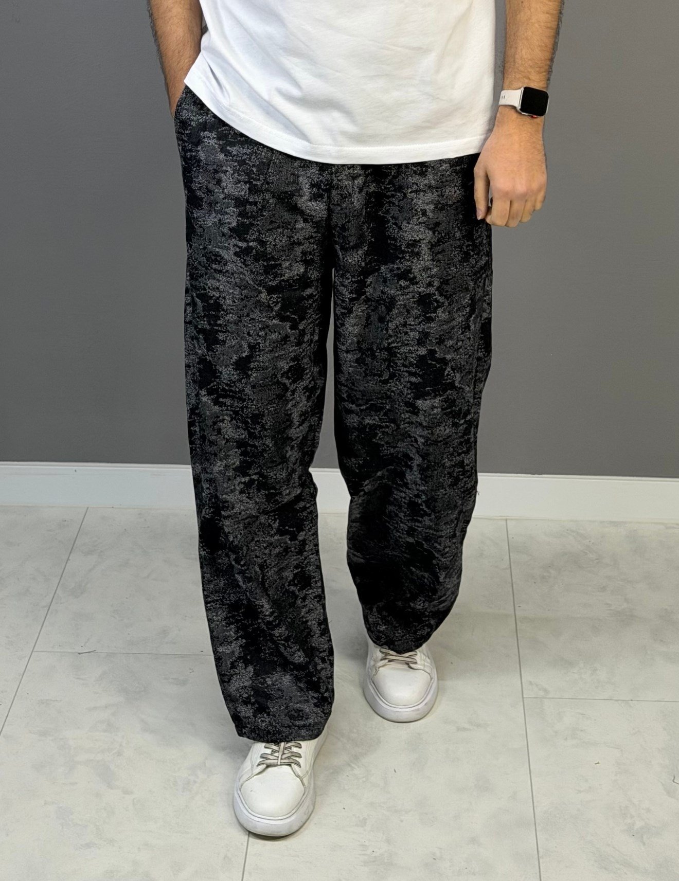 Desenli siyah baggy eşofman 6010