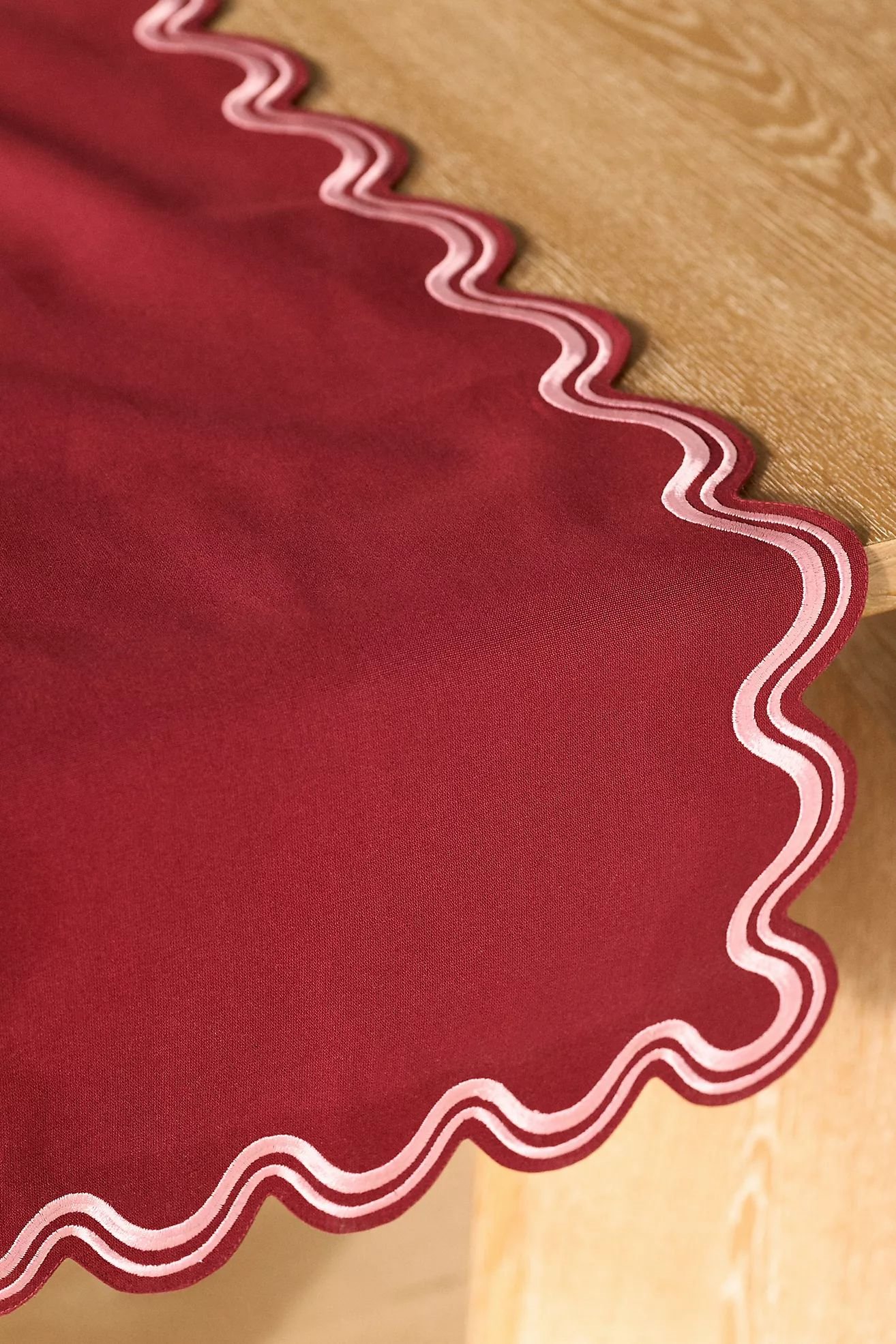 Anthropologie mise en place keten masa örtüsü