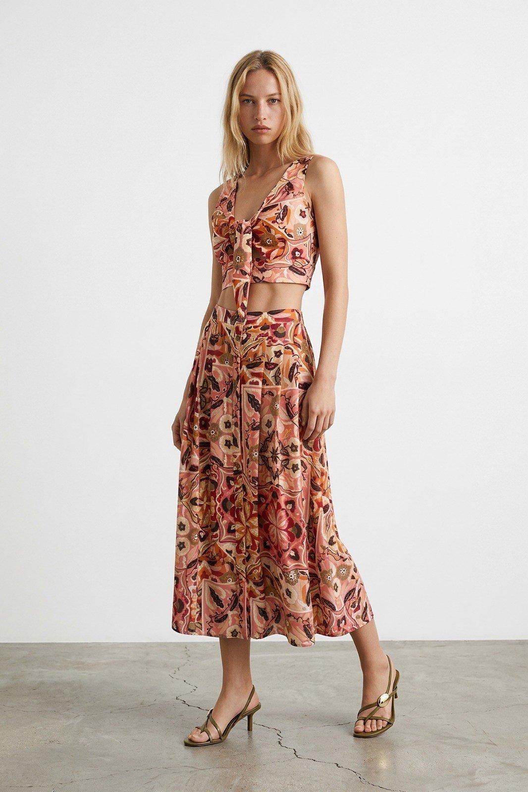 Önü Bağlama Detaylı Modern Kadın Bluz