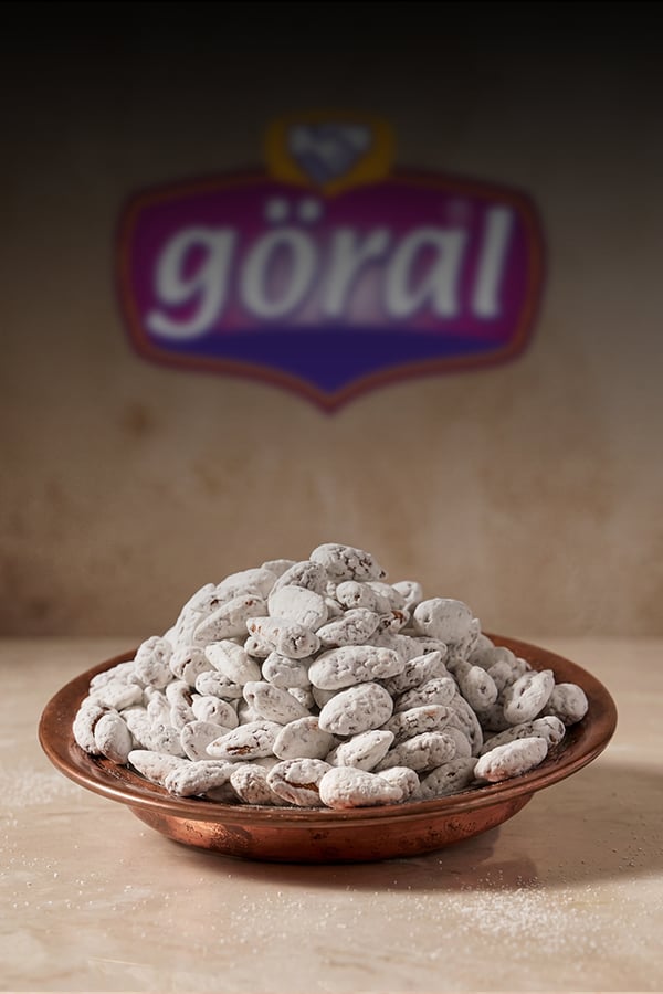 Tırtıklı Bademli Şeker-1000 GR