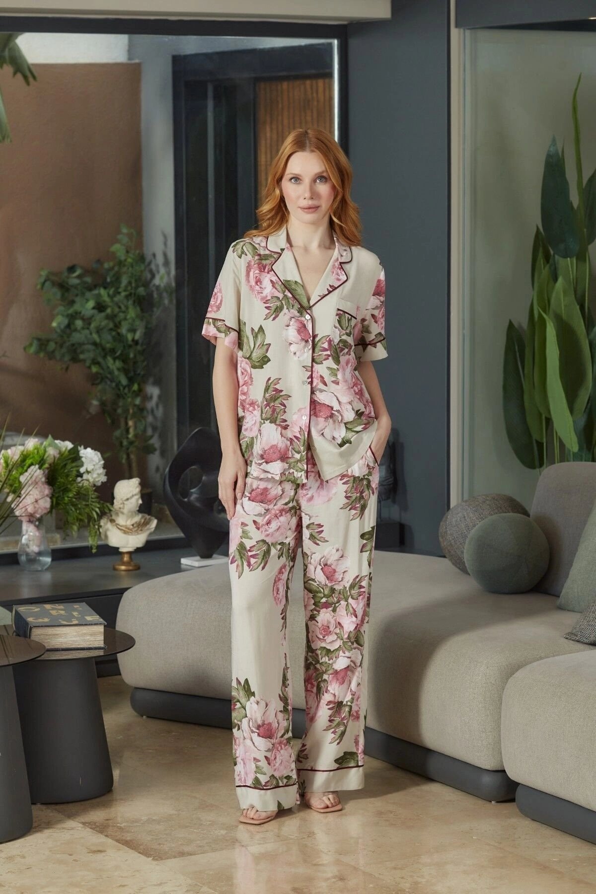Aqua 26546 Kadın Desenli Düğmeli Kısa Kol Pijama Takım