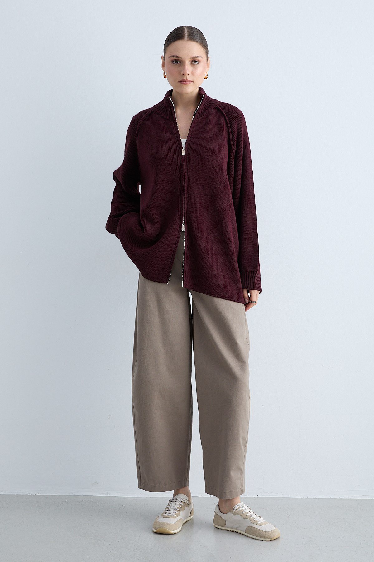 Kadın Triko Dik Yaka Fermuarlı Oversize Hırka Raglan Kollu Örgü Ceket -Mürdüm