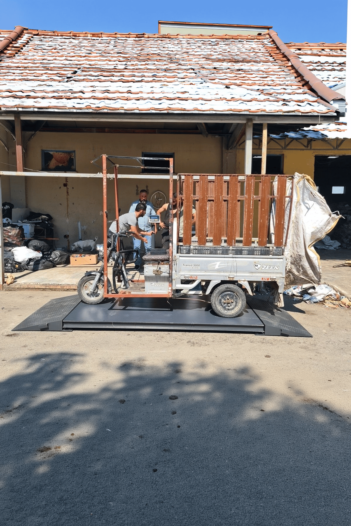 Düz Platform Rampalı Hurdacı Baskülü 150x300 Cm 3 Ton Şarjlı 4 Hücreli