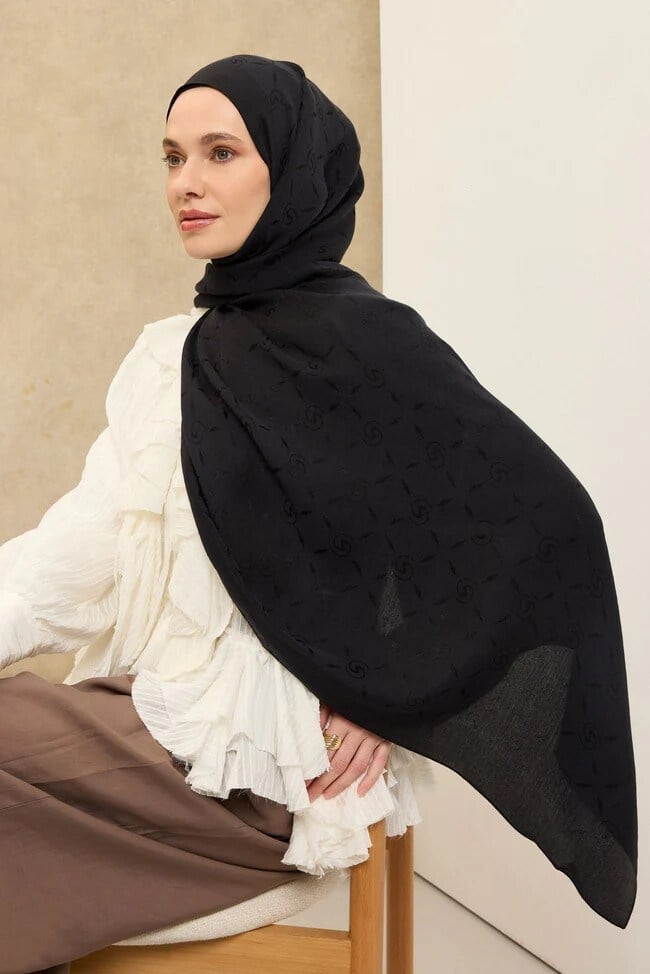 NAİA ŞAL