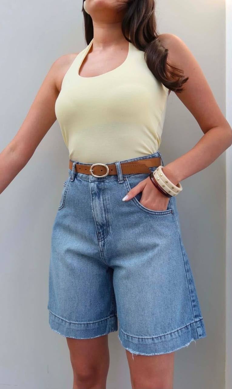 Kemer Detaylı Yüksek Bel Denim Şort