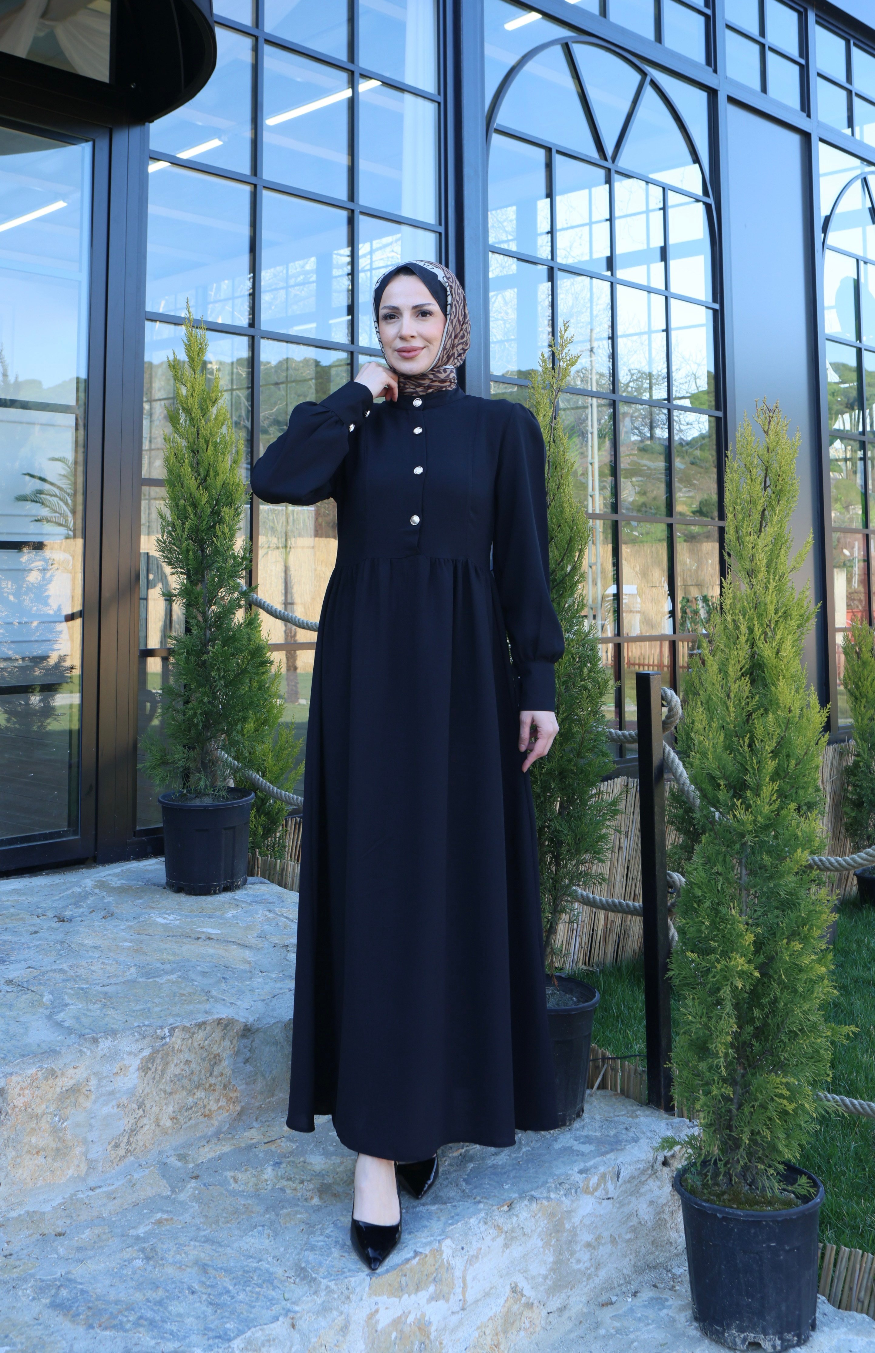 Düğme Detaylı Pileli Tesettür Elbise Siyah HNT8528