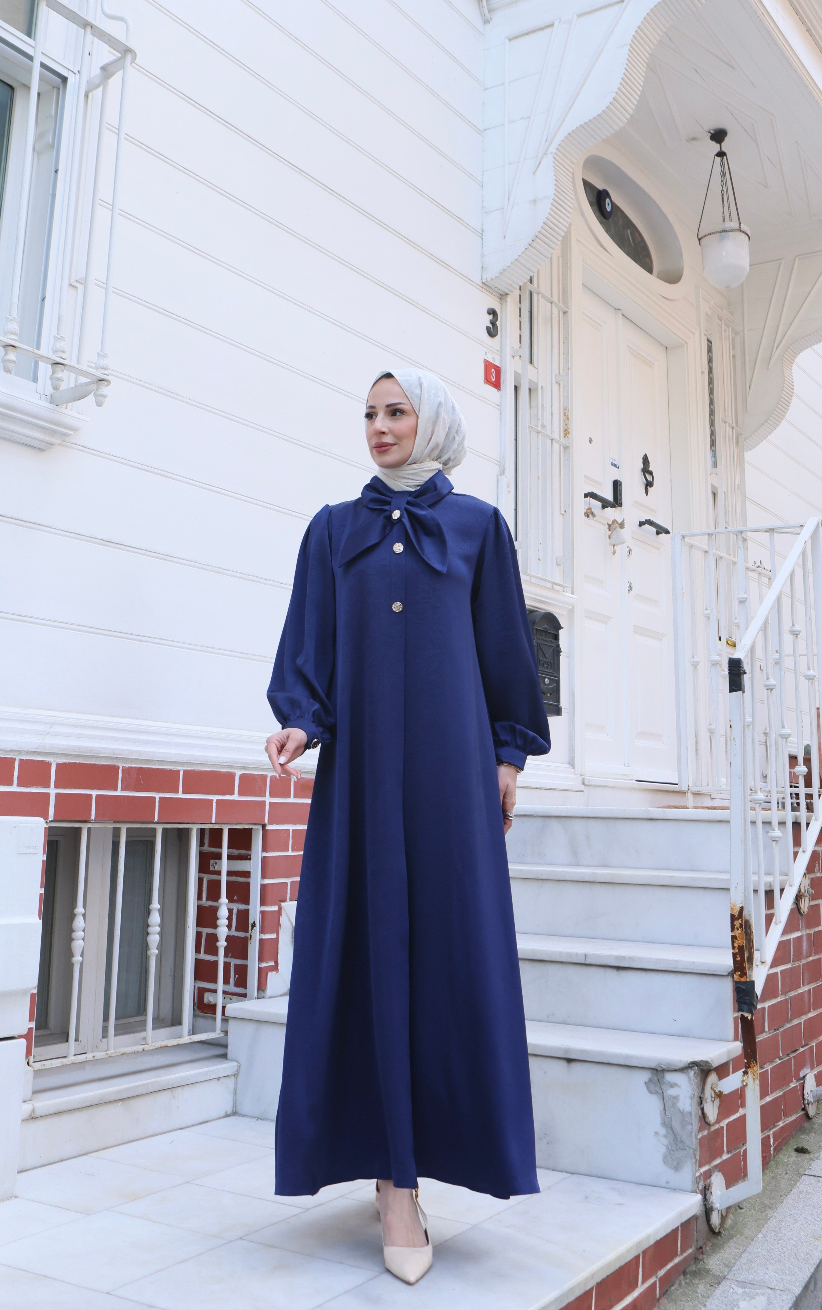 Fiyonklu Düğme  Detaylı Tesettür Elbise Lacivert  HNT1012