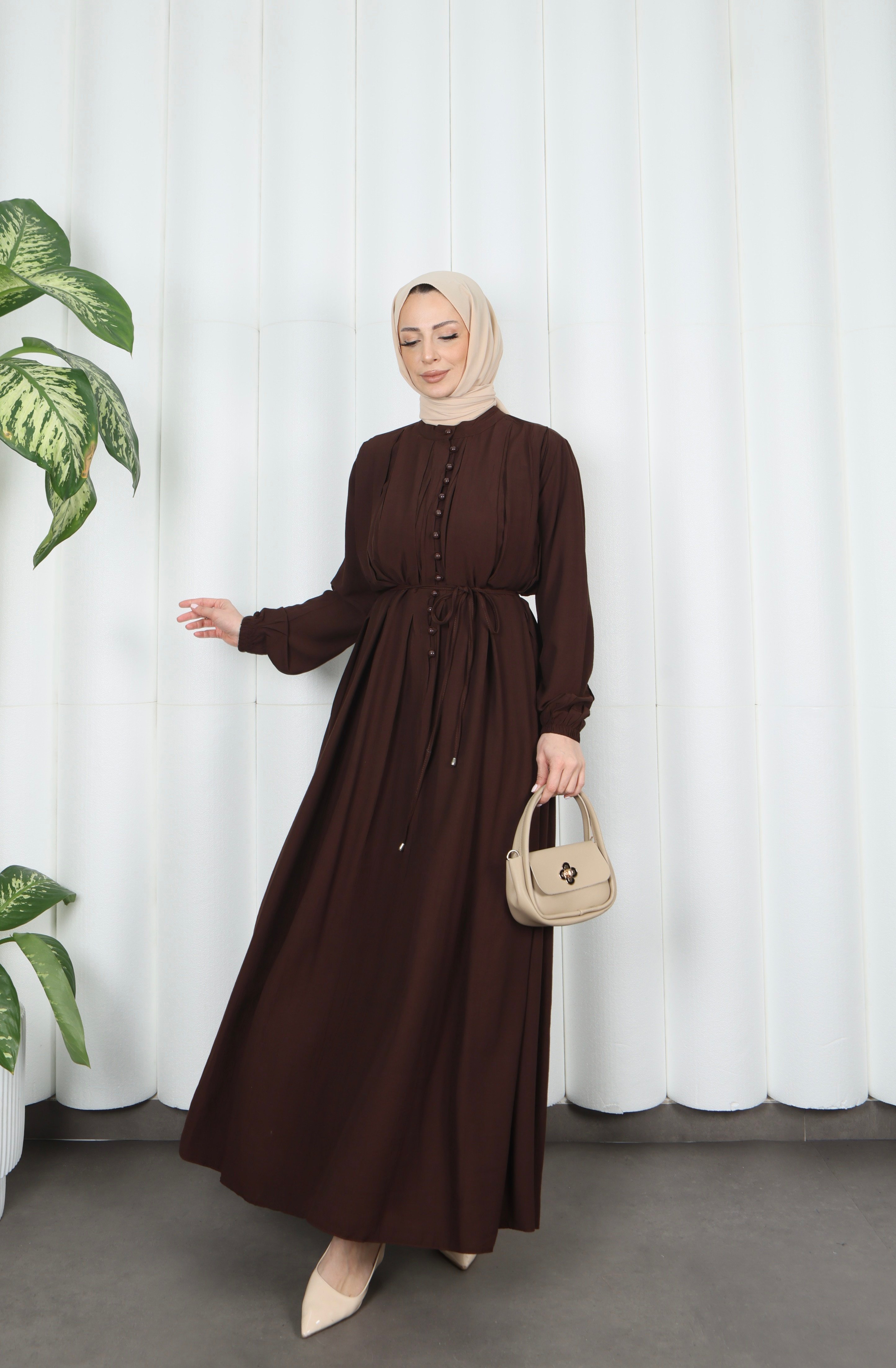 Biritli Kuşaklı Tesettür Elbise Acı Kahve  HNT7134