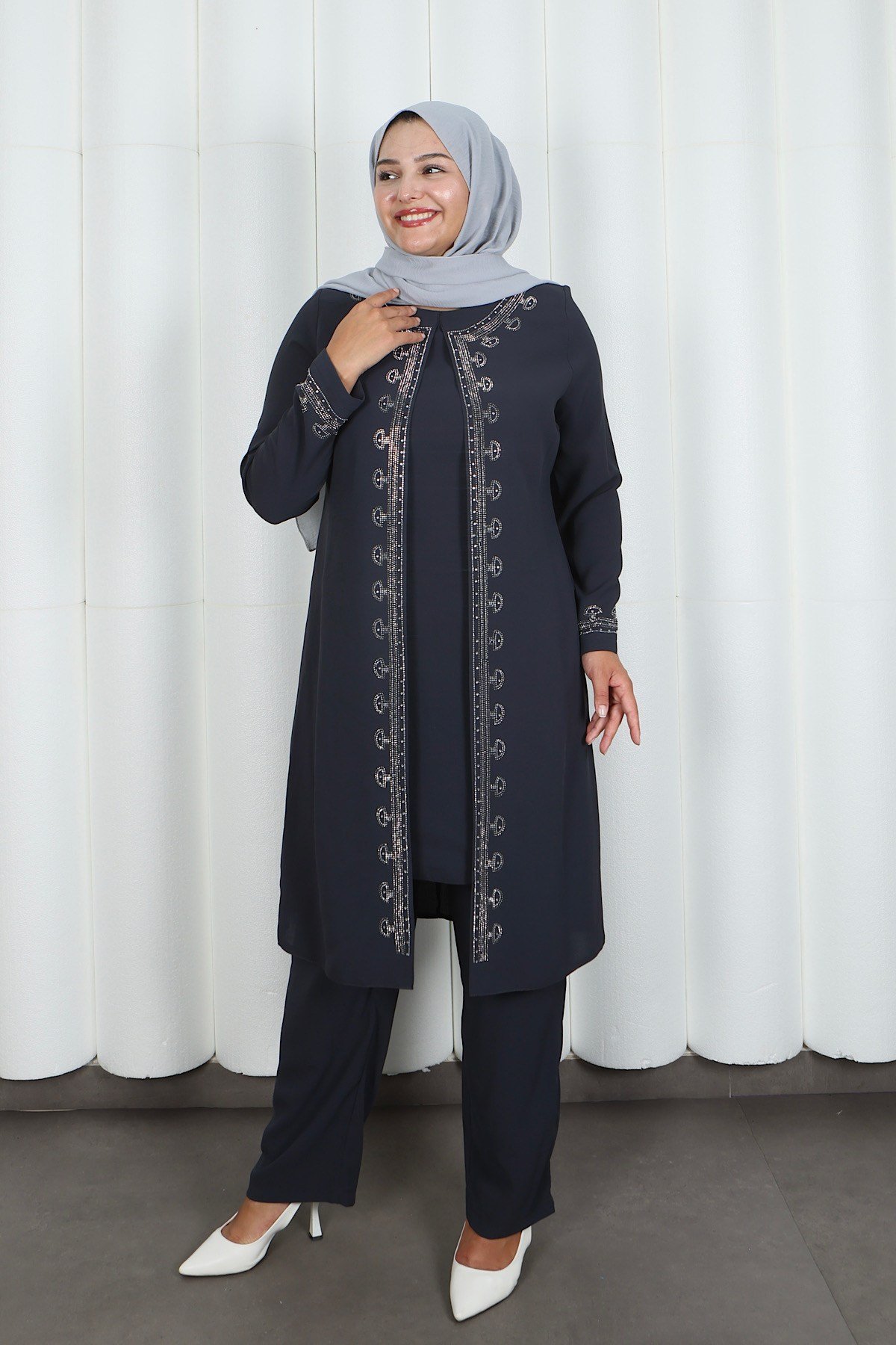 Kolları Taşlı Büyük Beden Anne Takımı Gri  HNT2101 