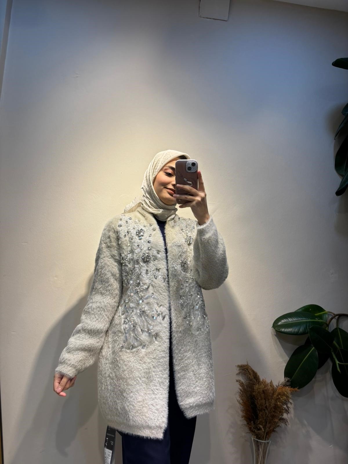Vekony Elora Taş İşlemeli Angora Hırka Sütlü Kahve
