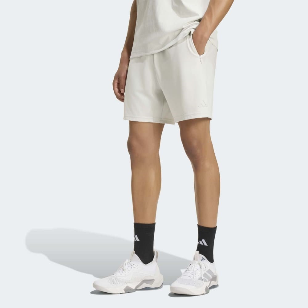 adidasKG4804L7PUREMOTIONSHORT