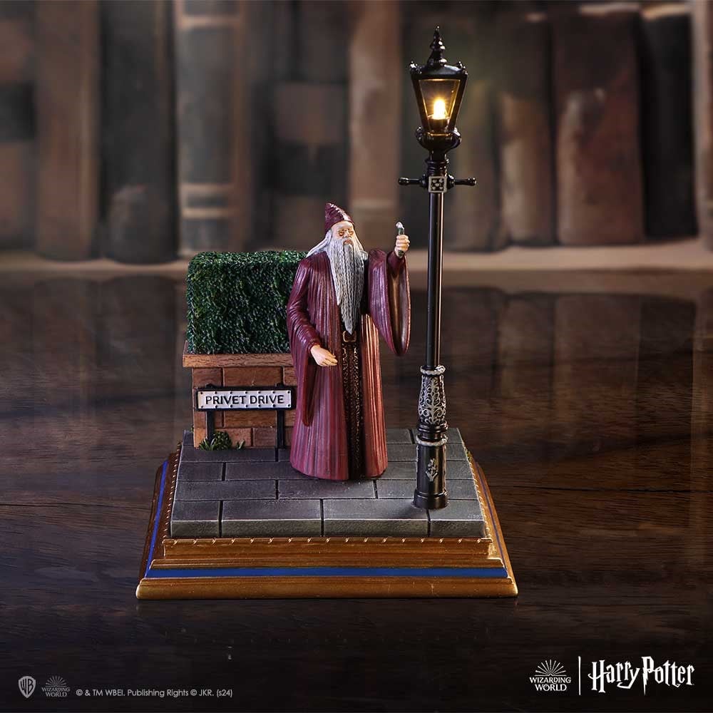 Harry Potter Privet Drive Light Up Figurine 18.5cm