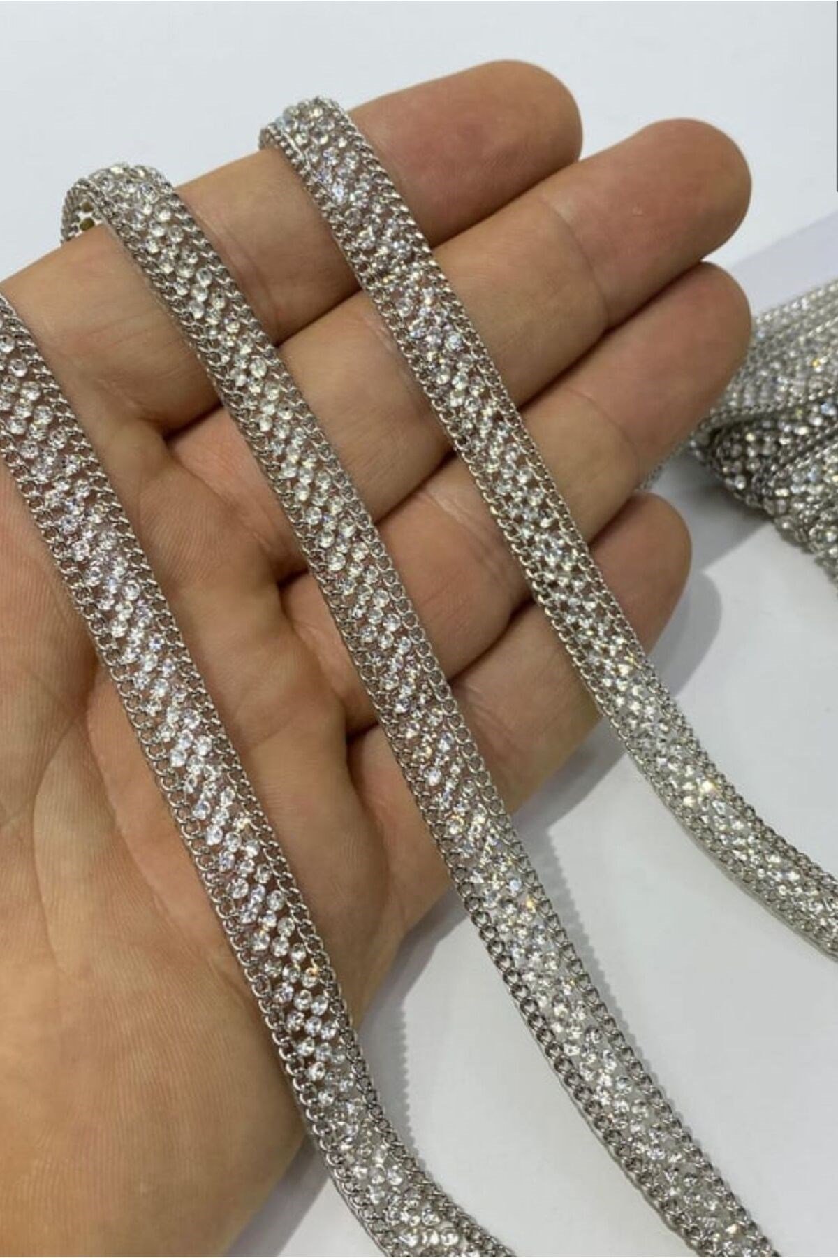 ütüyle yapışan zincirli taşlı şerit, yapışkanlı taşlı şerit abiye taşlı şerit, 2 mt 1,5cm gümüş