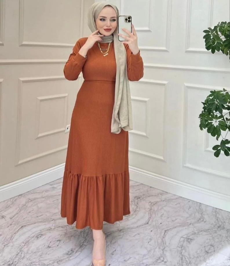 Kadın Eteği Volanlı Elbise Taba
