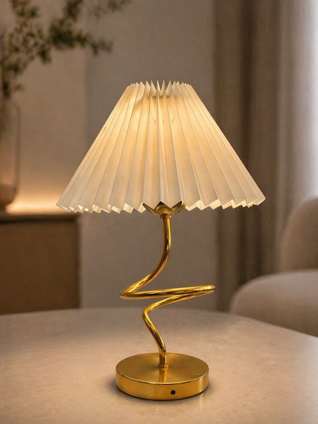 Kablolu Abajur Şapka Masa Lambası Modern Gold Salon Yatak Odası Çocuk Odası