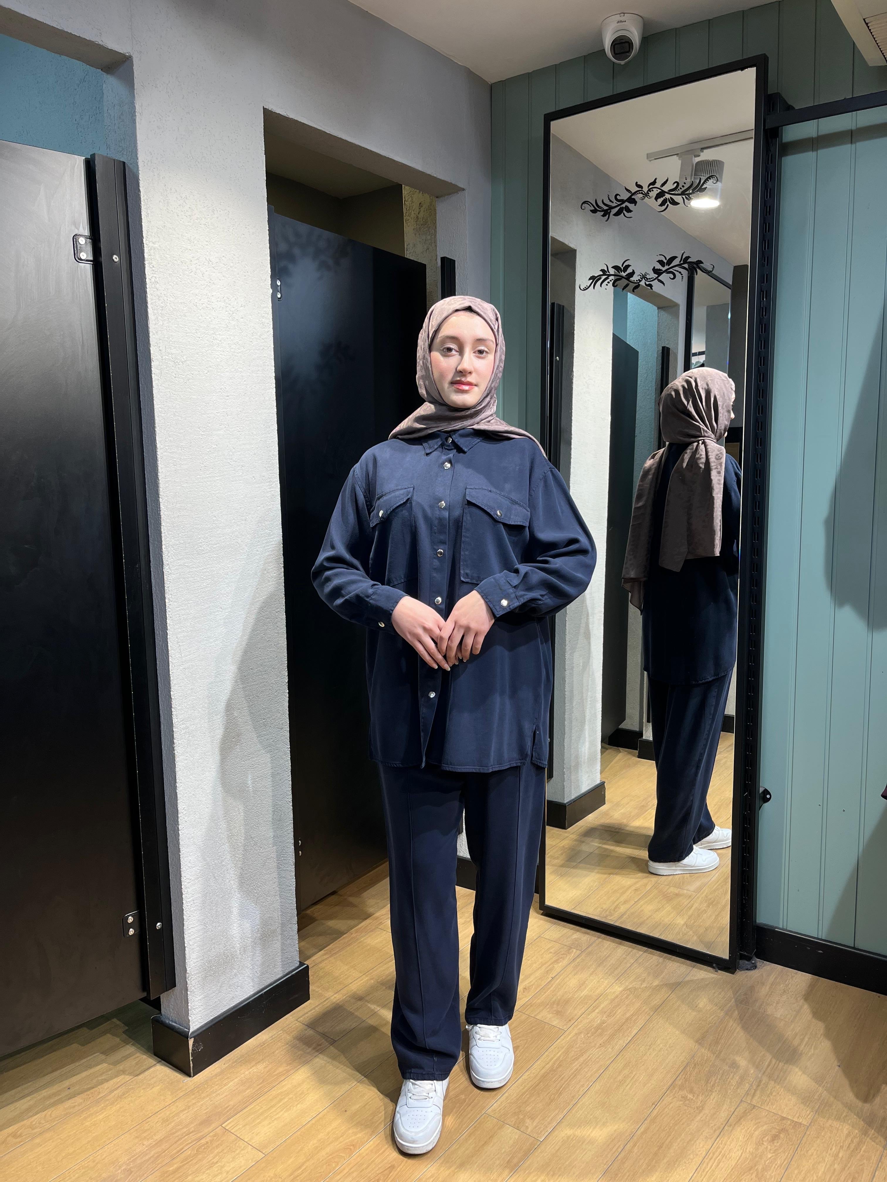 Cep Detaylı Çıtçıtlı Tensel Takım Lacivert