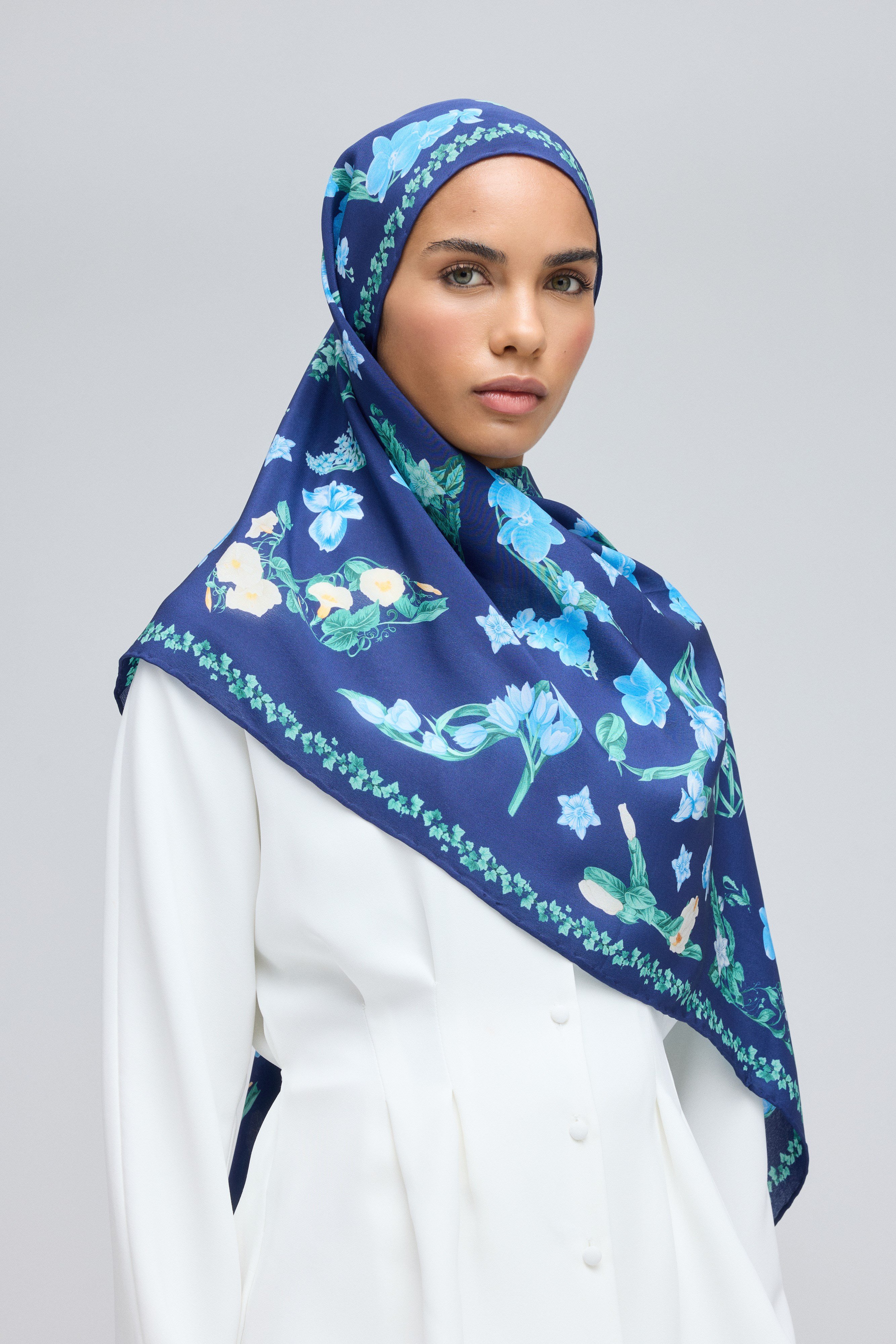 BLUE DAHLİA ŞAL
