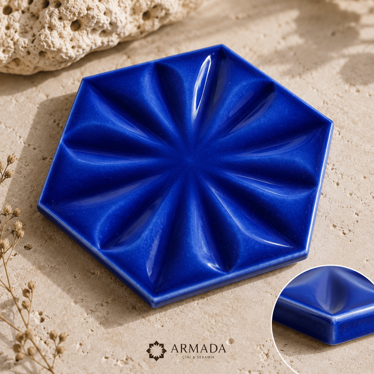 Armada Çini 15x17 Cm Çiçekli Kobalt Altıgen Seramik