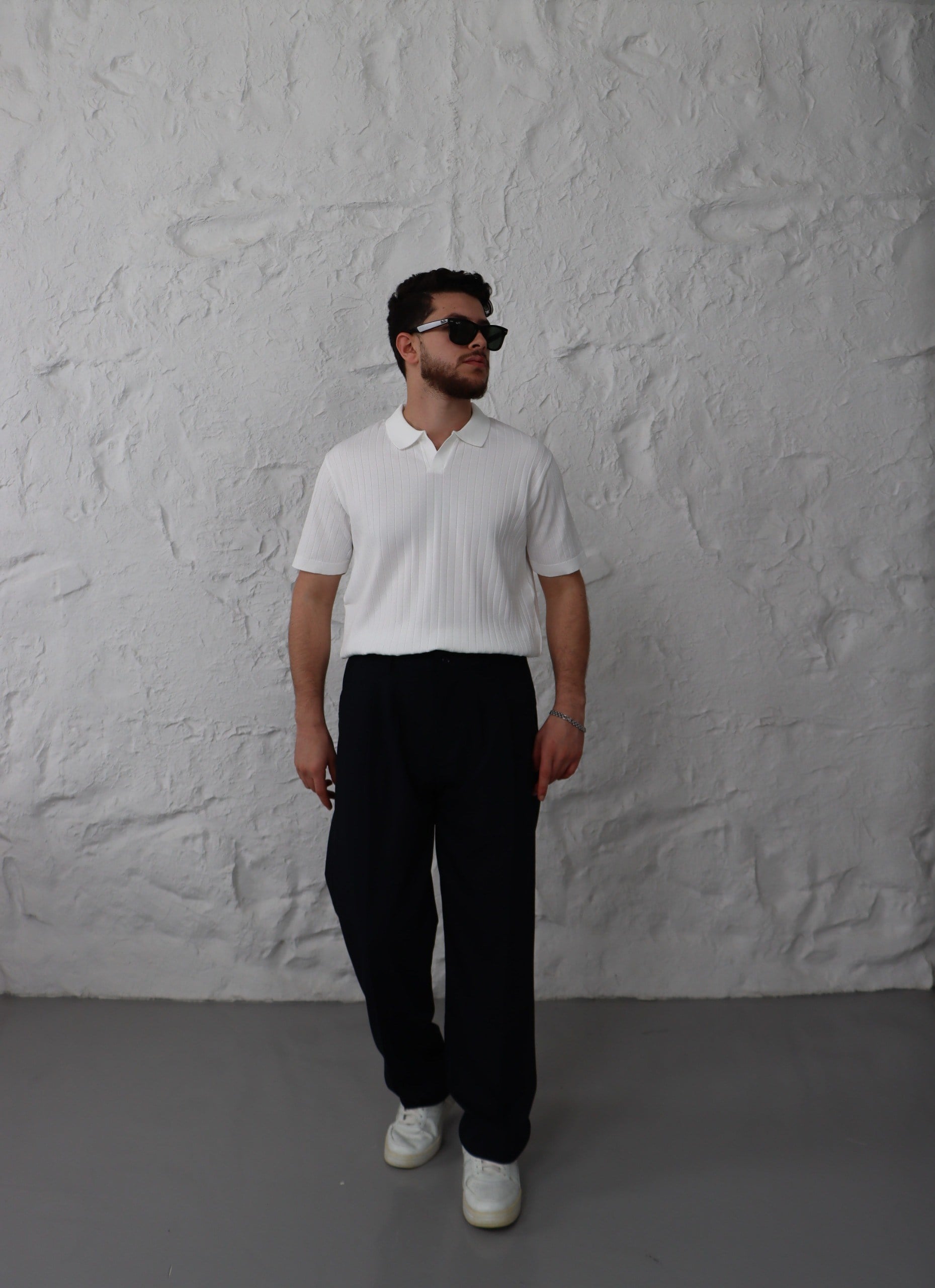 Beyaz Çizgi Örme Polo Yaka Triko T-shirt