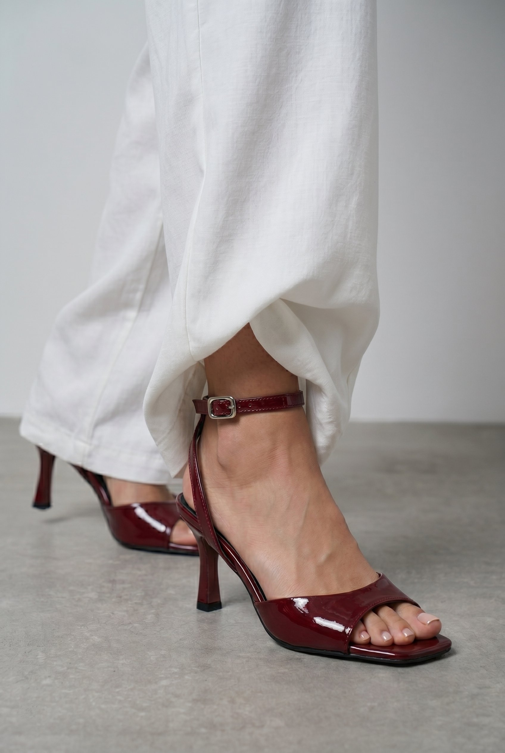  Kadın Bordo Bilekten Bağlamalı Küt Burun İnce Topuklu Stiletto Abiye Ayakkabı