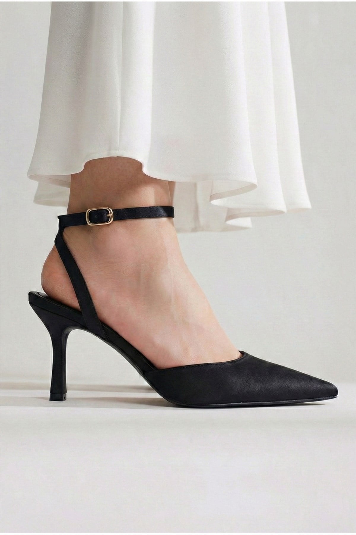 Kadın Saten Bilekten Bağlamalı Sivri Burun İnce Topuklu Stiletto Abiye Gece Ayakkabısı
