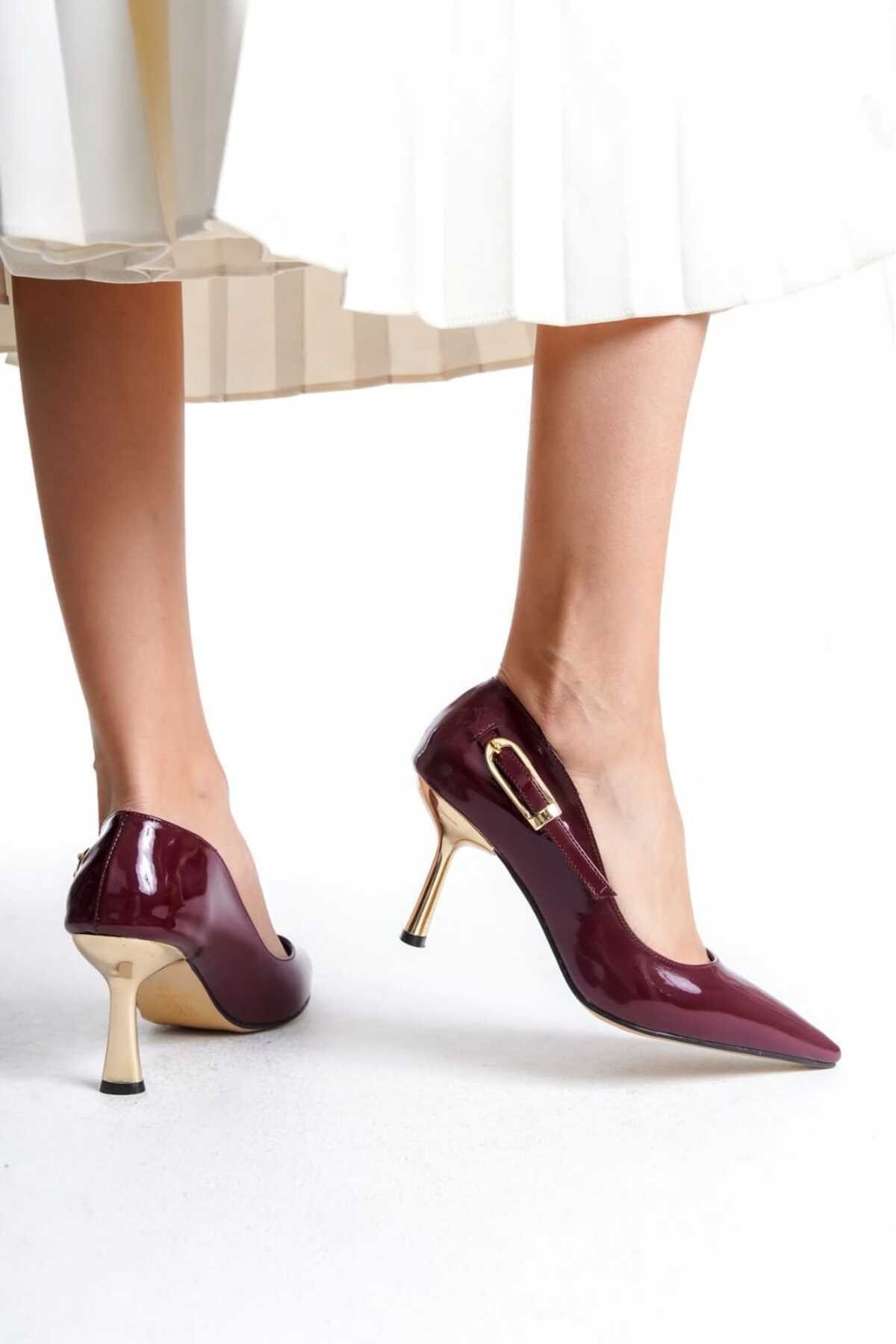 KADIN  Stiletto Yandan Gold Tokalı  Rugan Arkası Kapalı Şık Kadın Stiletto