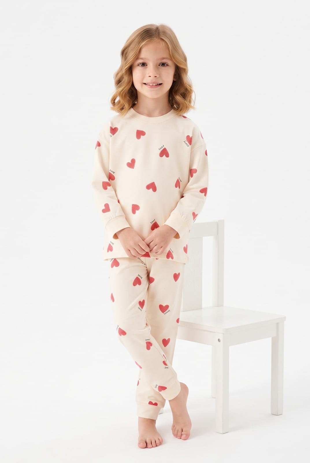 %100 Pamuk Süprem Kız Çocuk Pijama Takımı Krem Kırmızı Kalp Desenli Penye Uyku Seti