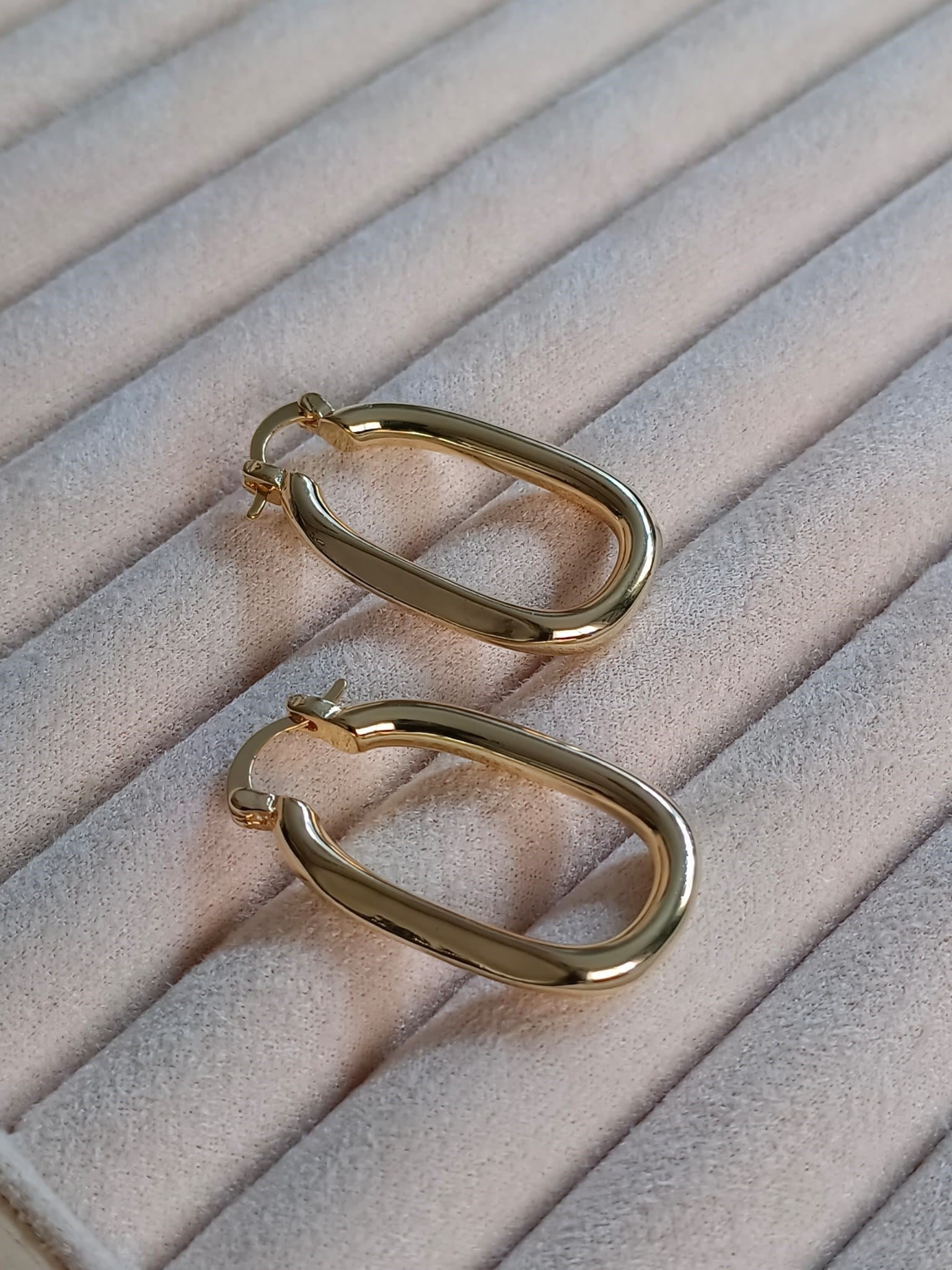 Oval Kesim Gold Küpe
