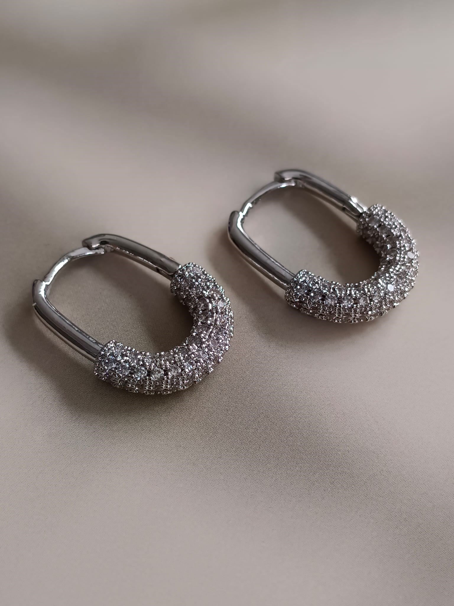 Zirkon Taşlı Silver Küpe