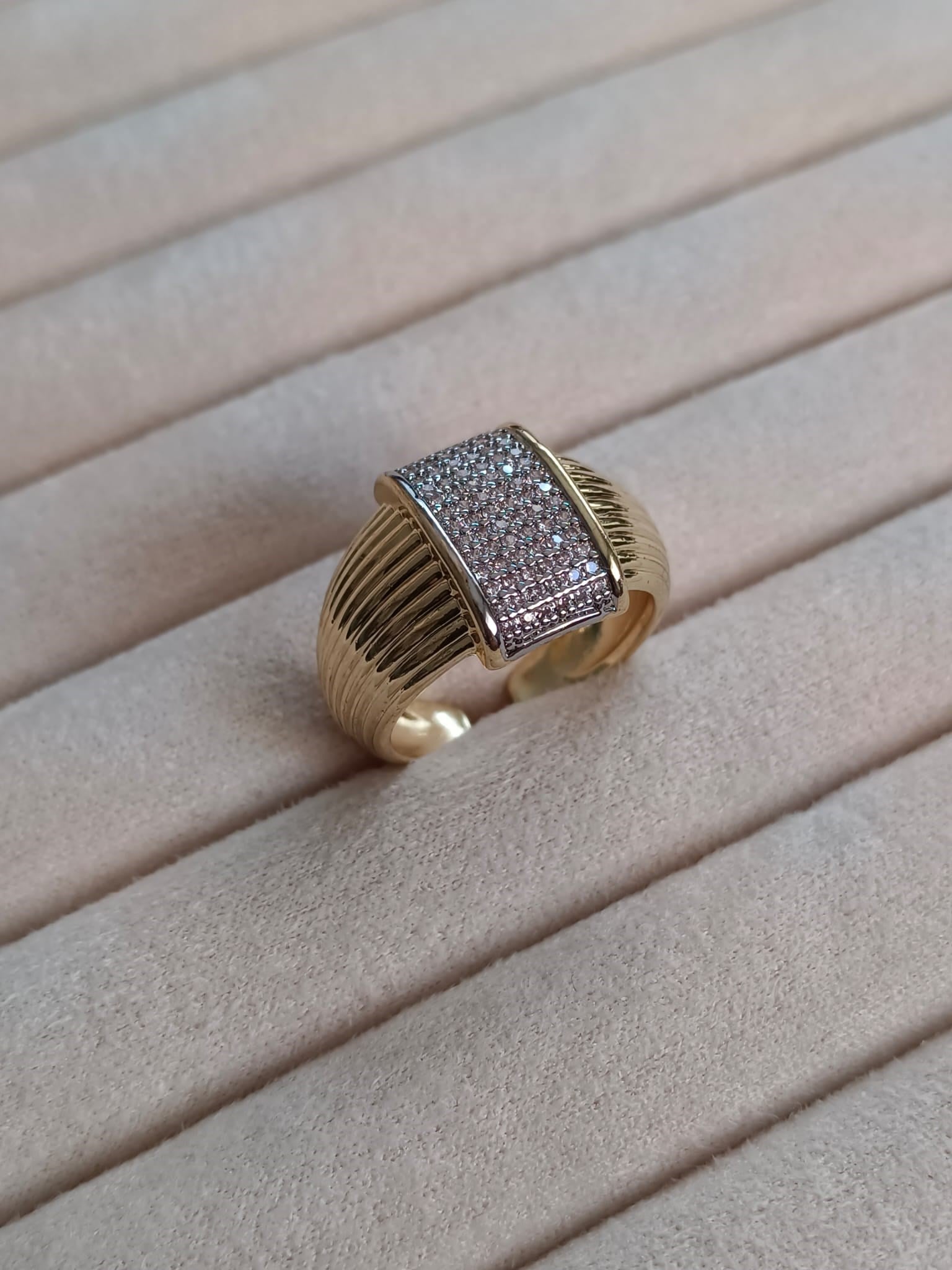 Zirkon Taşlı Yüzük Gold