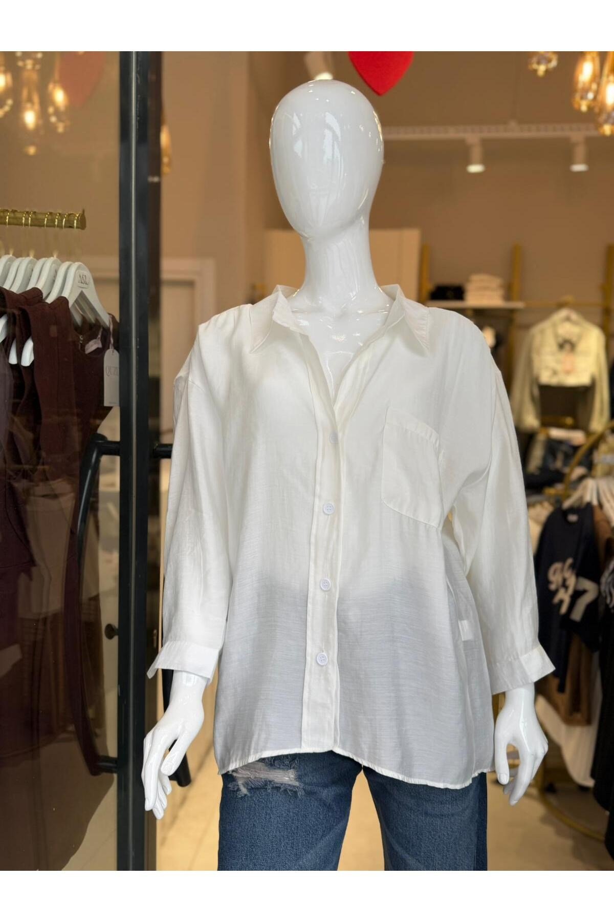Kadın Beyaz Oversize Salaş Gömlek Cepli Yazlık Basic Gömlek