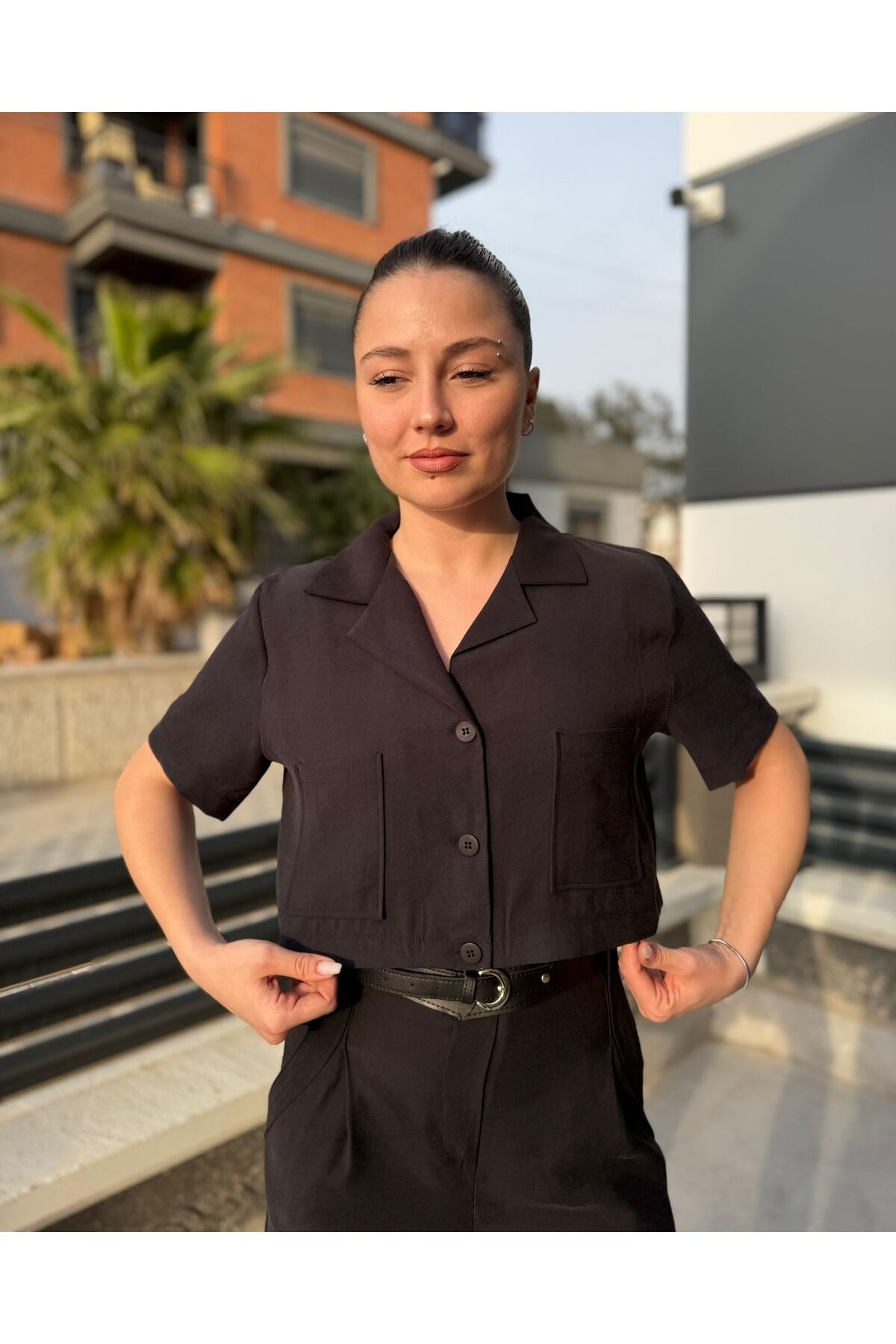Kadın Siyah Kemerli Bermuda Şort Yüksek Bel Rahat Kesim Şort