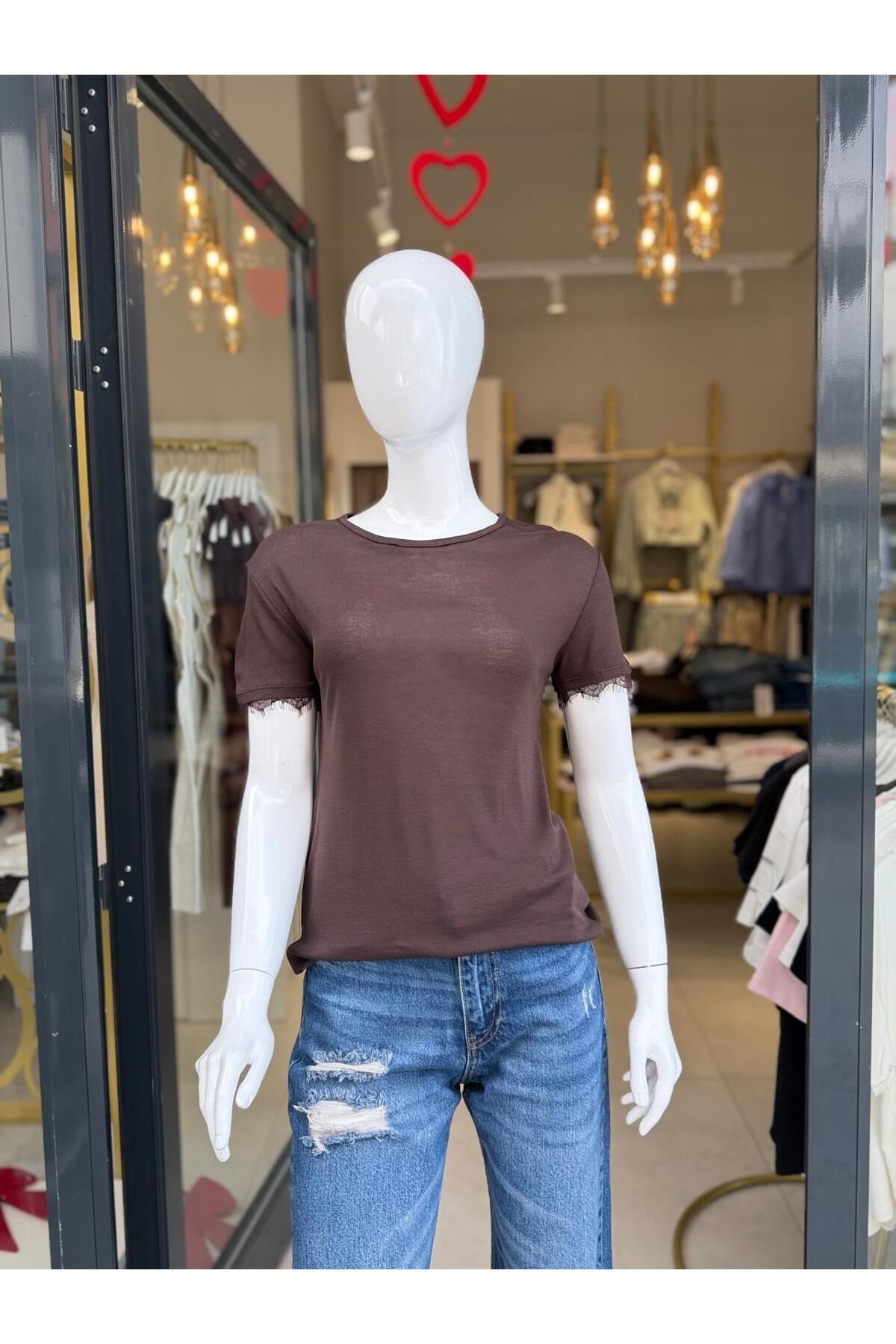 kolu-dantel-detayli-basic-t-shirt-kisa-1bc-4a.jpg