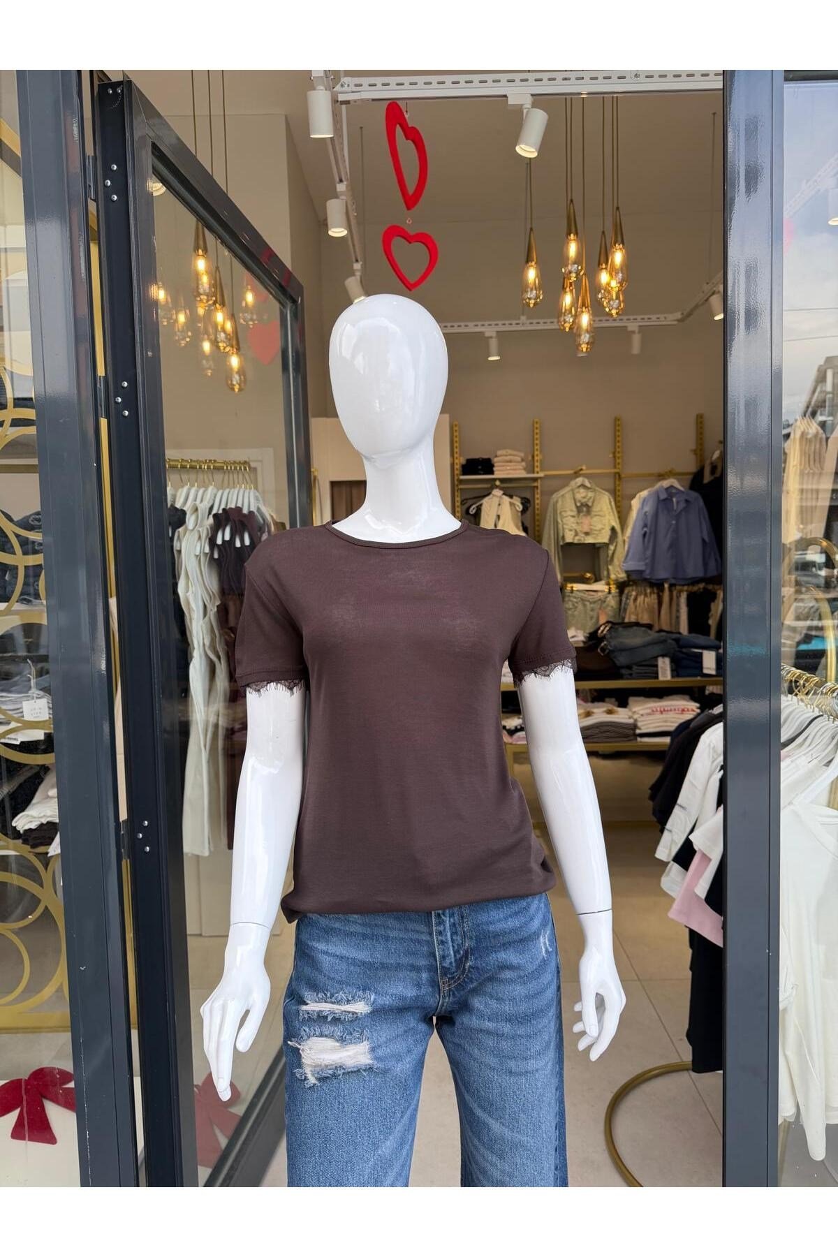 kolu-dantel-detayli-basic-t-shirt-kisa-aa0-32.jpg