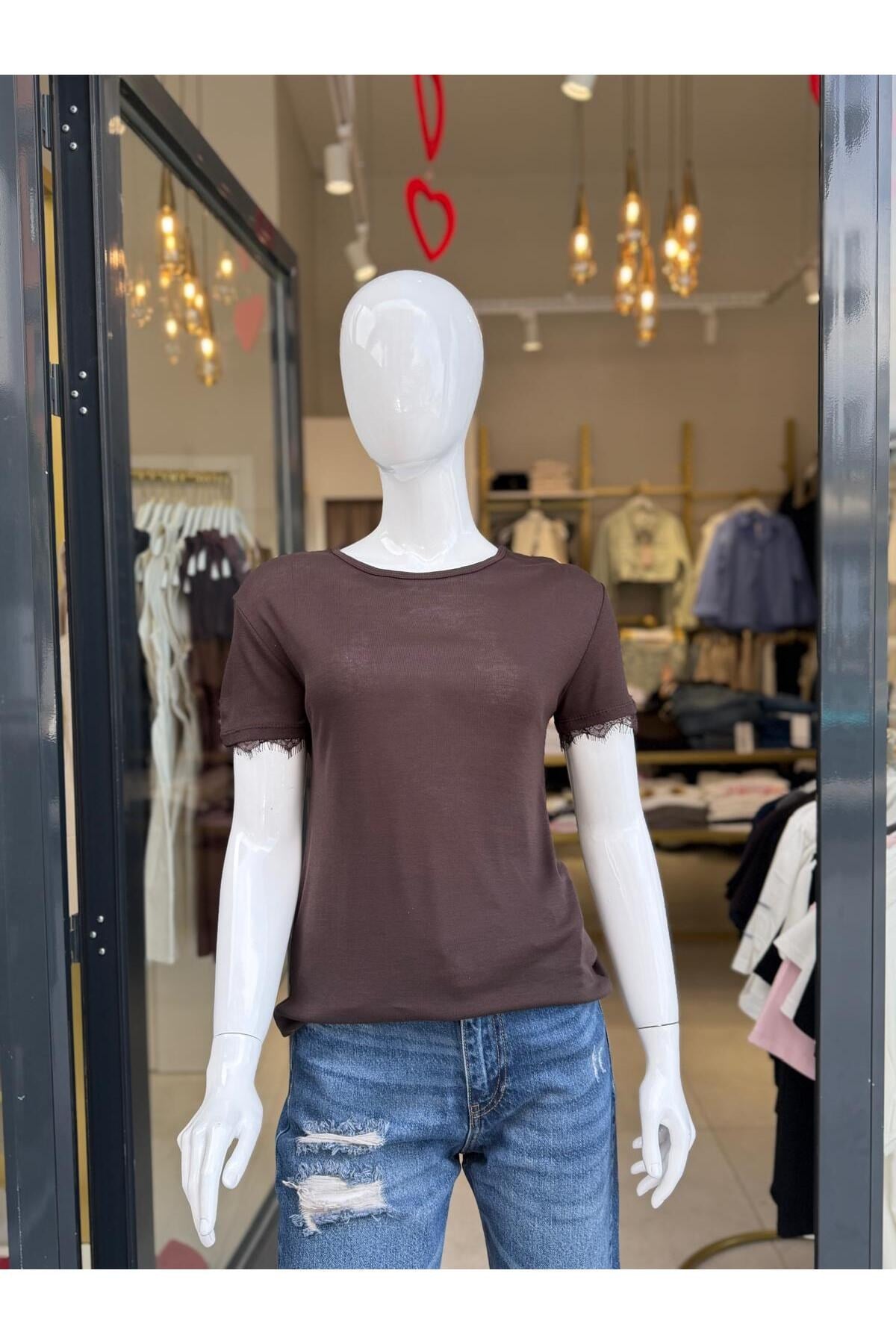 kolu-dantel-detayli-basic-t-shirt-kisa-d63e5e.jpg