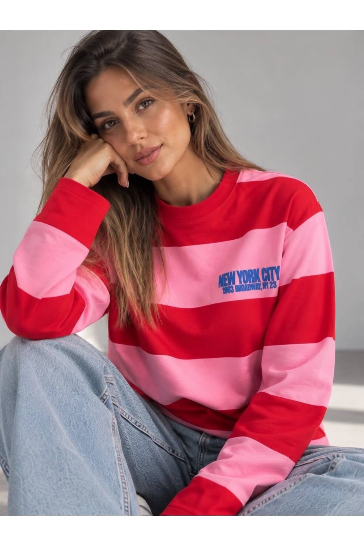 New York Baskılı Oversize Çizgili Sweatshirt